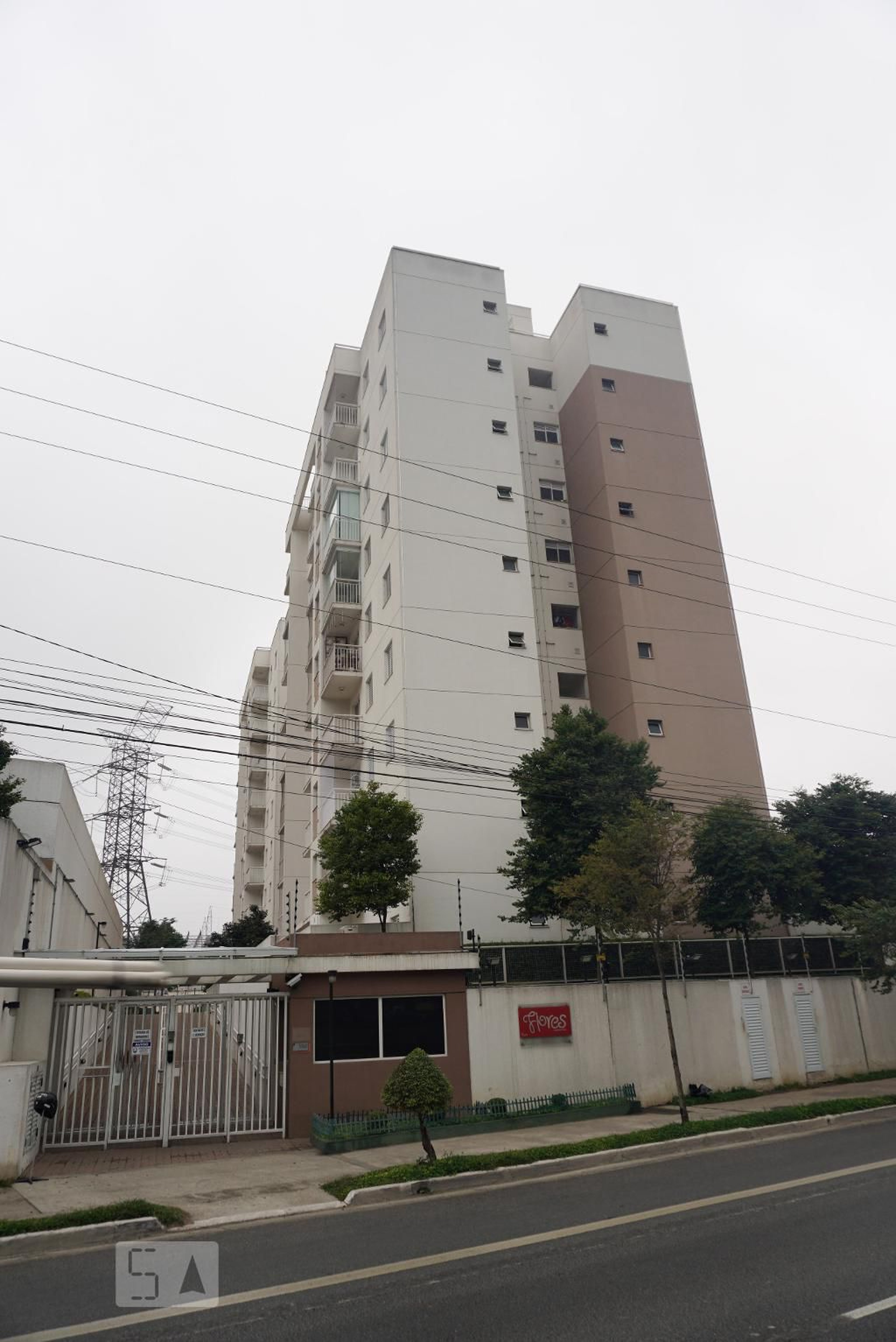 Fachada do Condomínio Condomínio Rosas