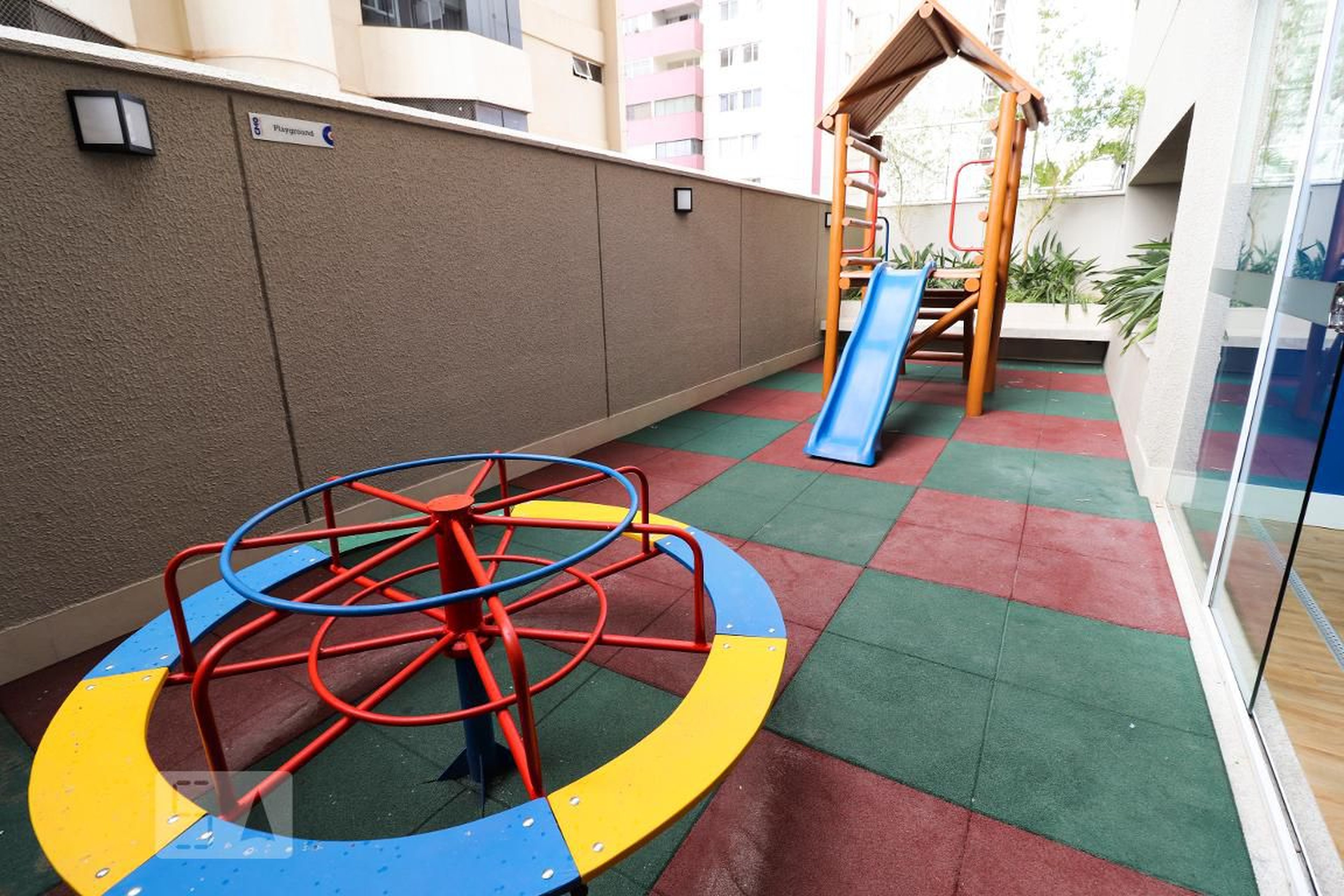 Playground - Brava Bueno