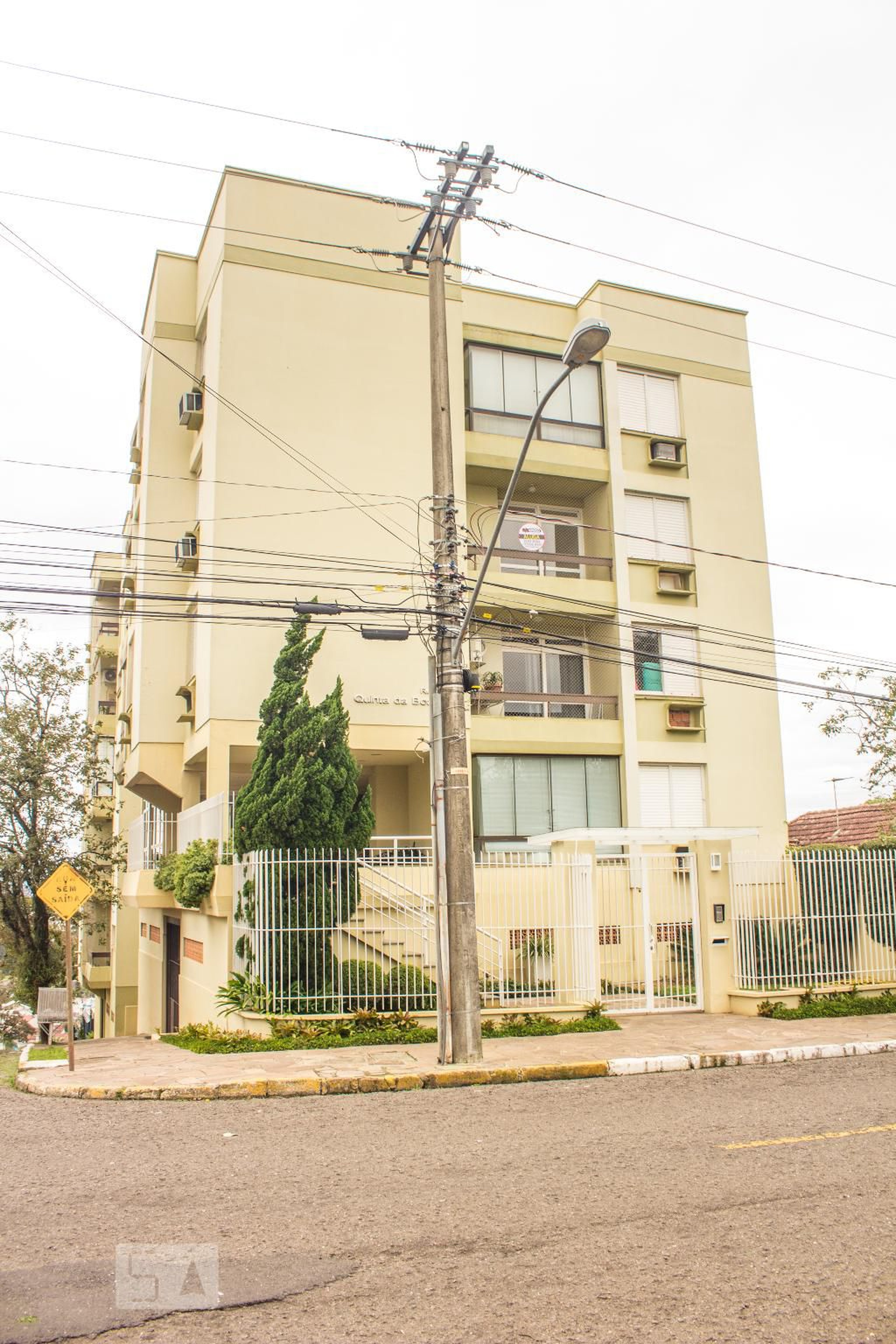 Fachada Condomínio em Rua São Francisco de Paula, 233