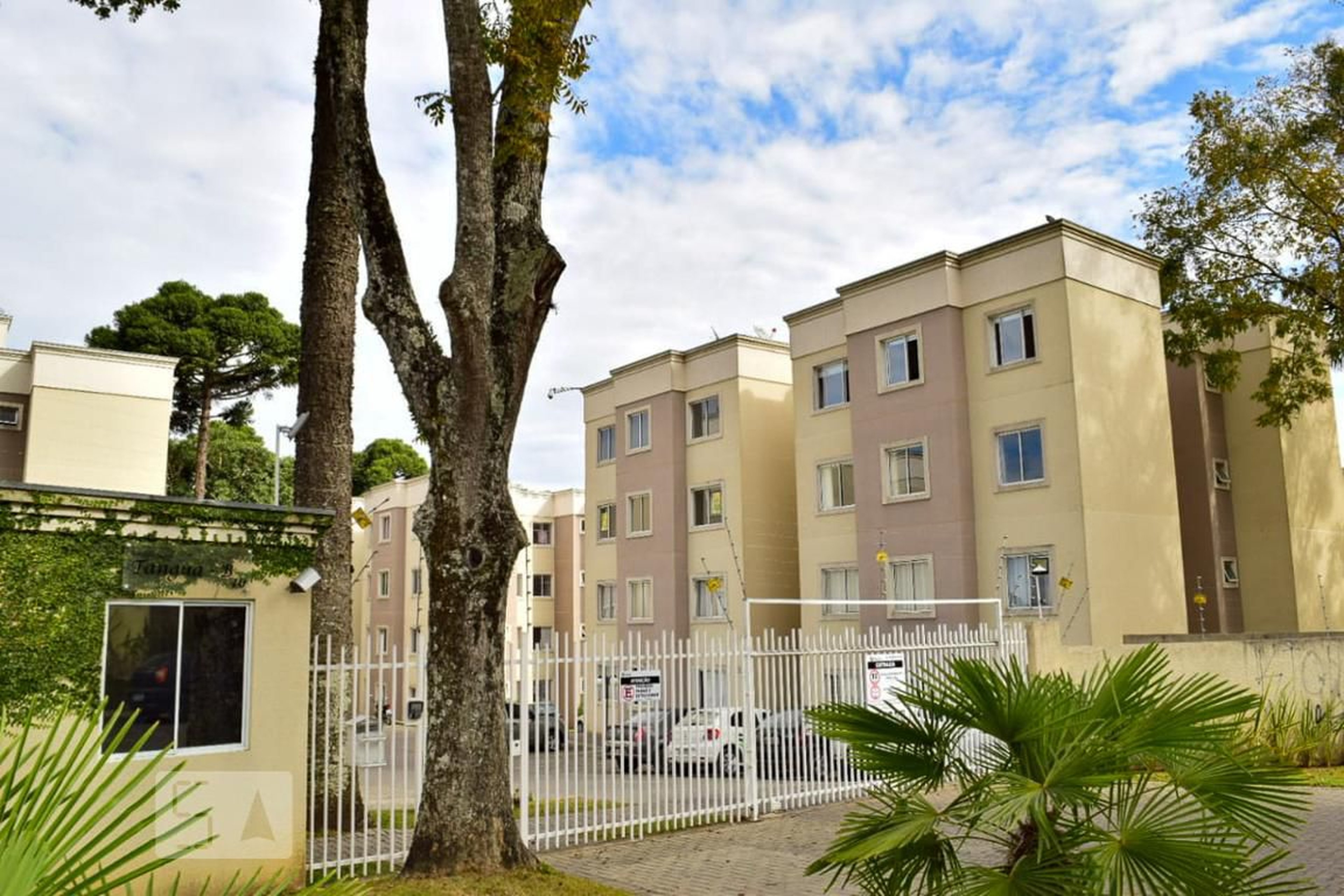 Fachada do Condomínio Residencial Tanguá B