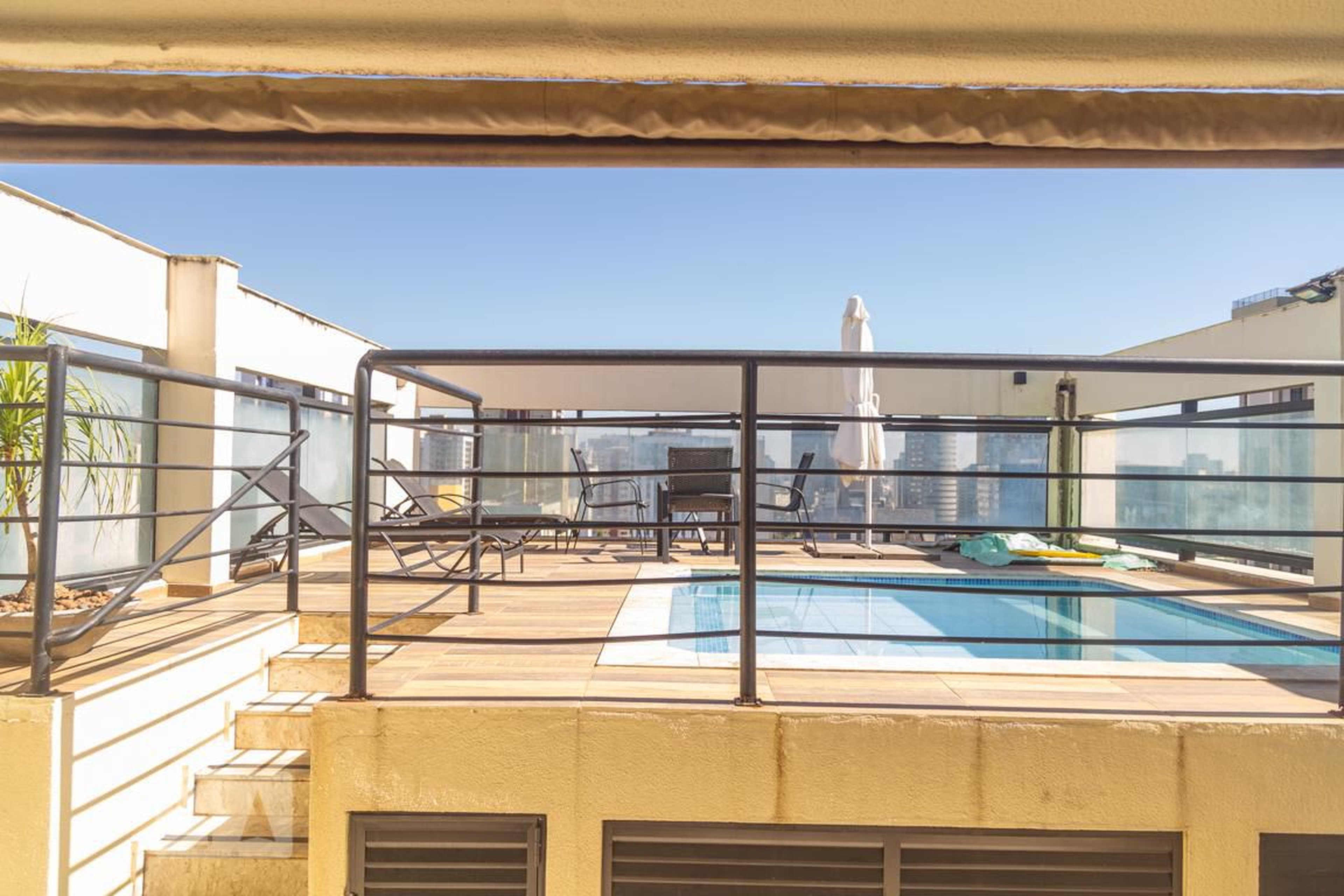 Área da Piscina - Golden Plaza Residence  Apart Hotel