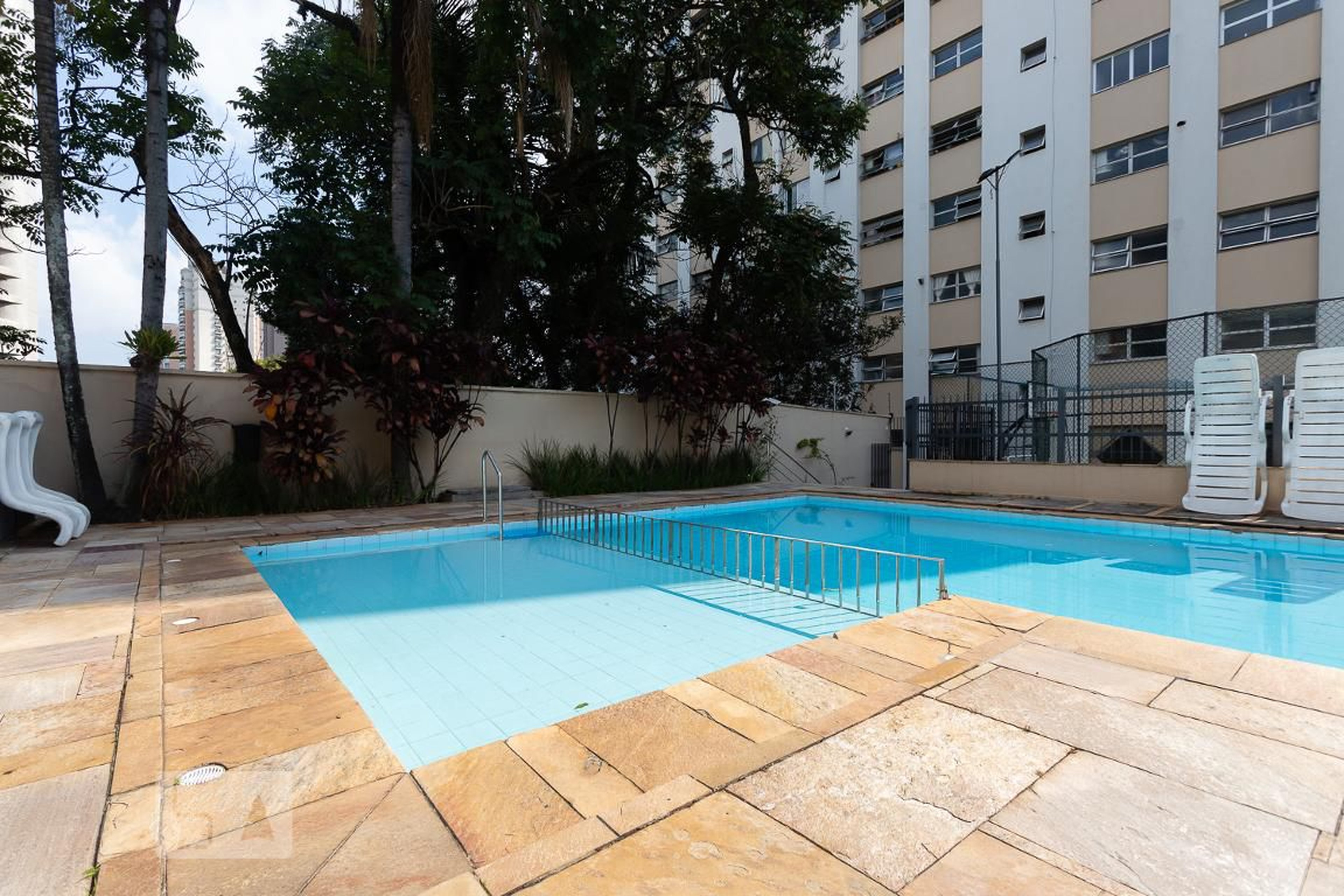 Piscina - Edifício Solar Anhembi