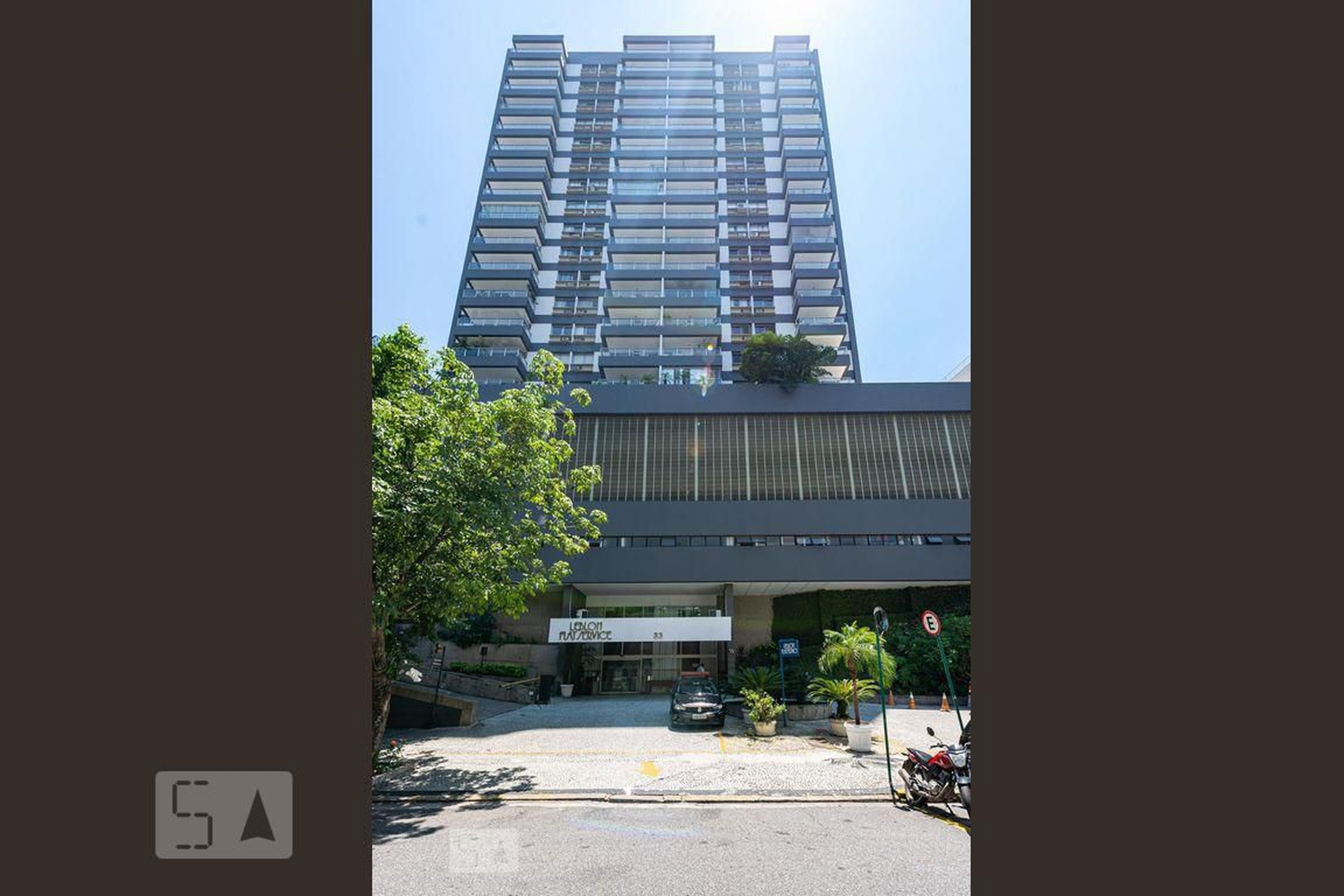 Fachada do Prédio Condomínio Leblon Flat Service