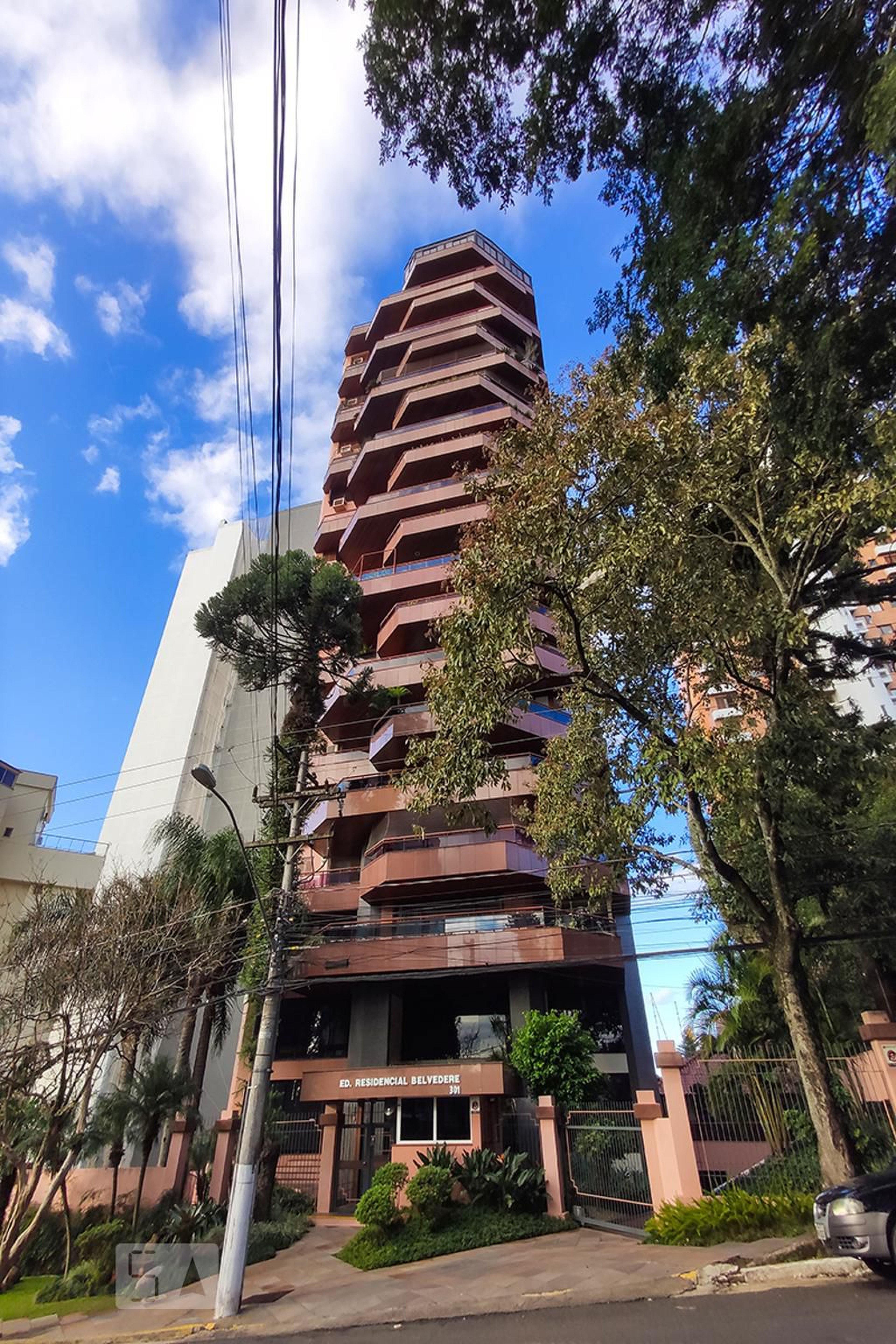 Fachada do Prédio Condomínio em Rua João Antônio da Silveira, 301