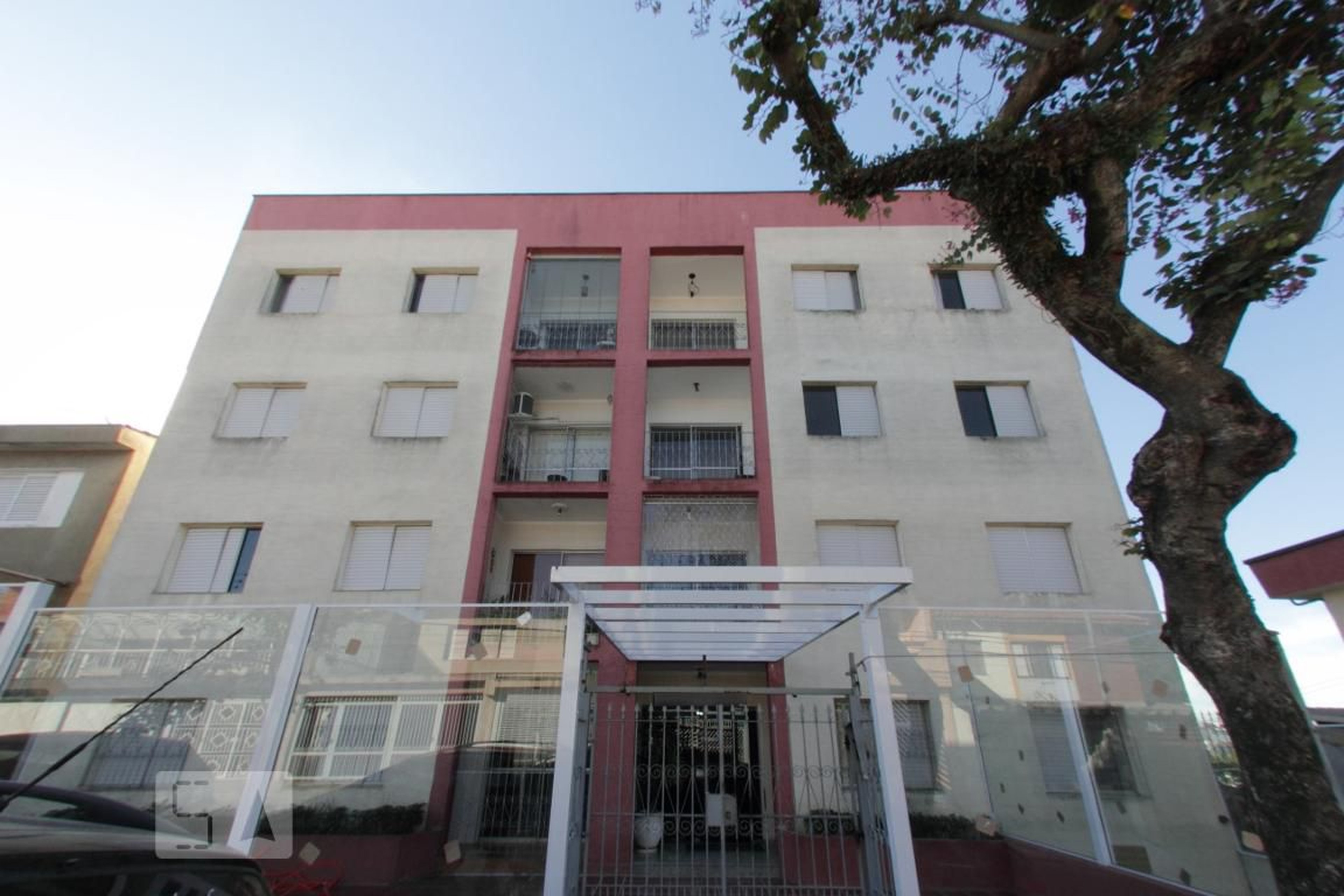 Fachada Condomínio em Rua Cavaleiro Ernesto Giuliano, 271