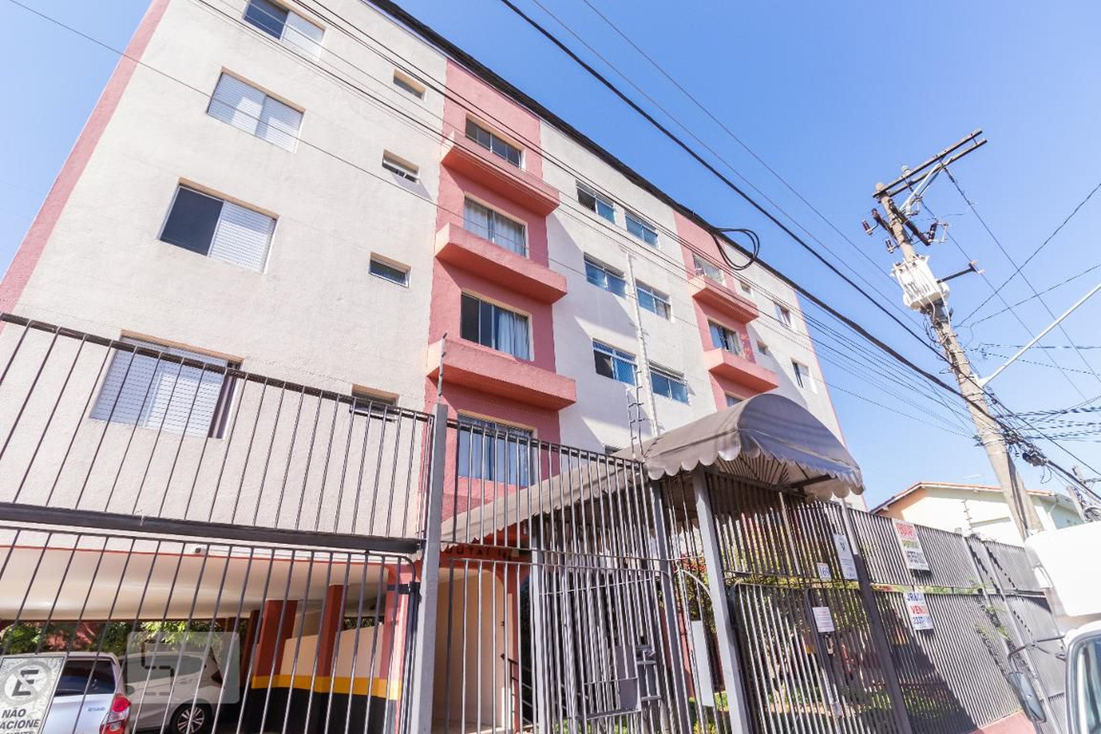 Fachada do Condomínio Edifício Jutai e Jurua