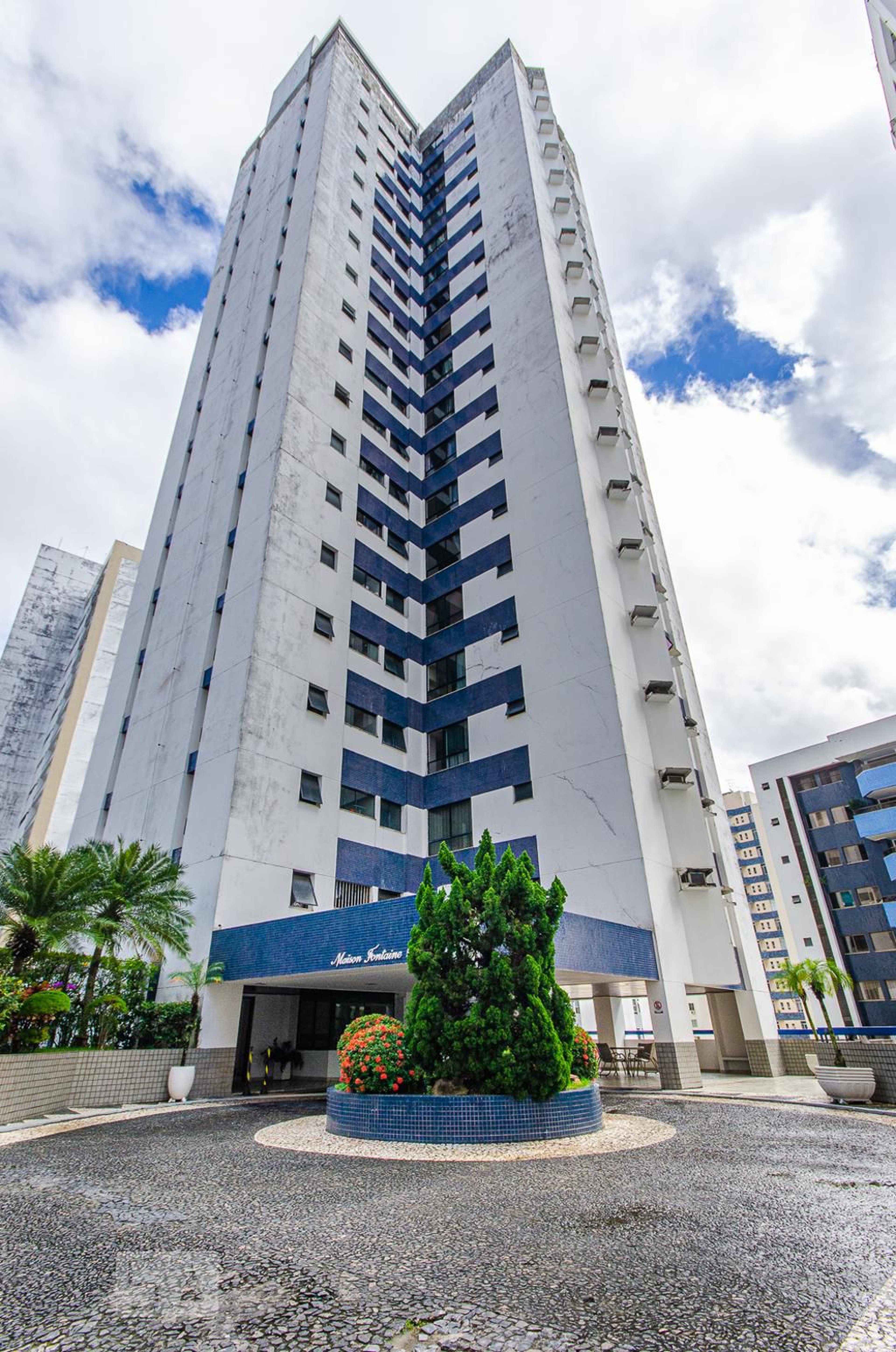 Fachada do Condomínio Edifício Maison Fontaine