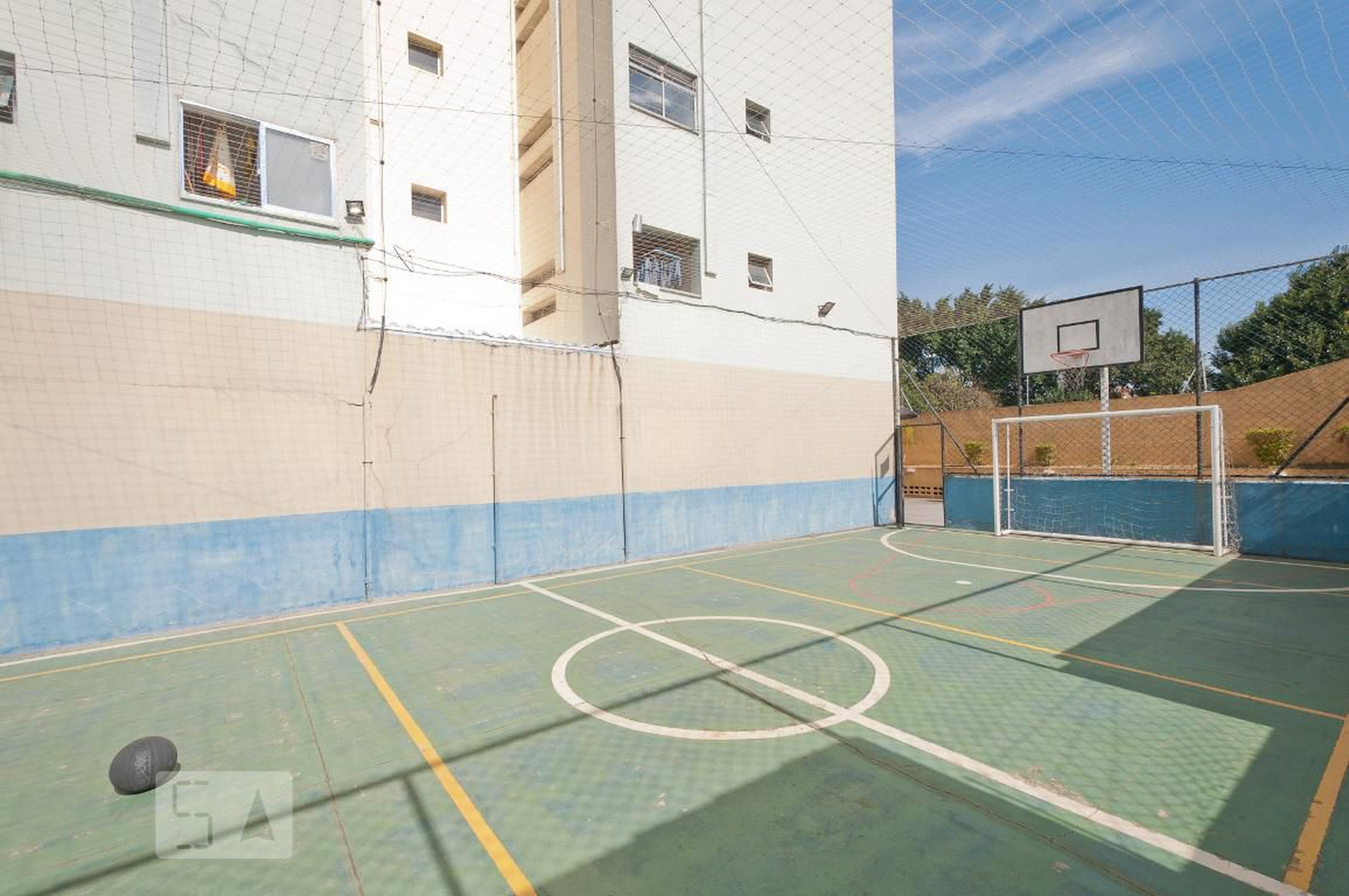 Quadra Esportiva - Lyon