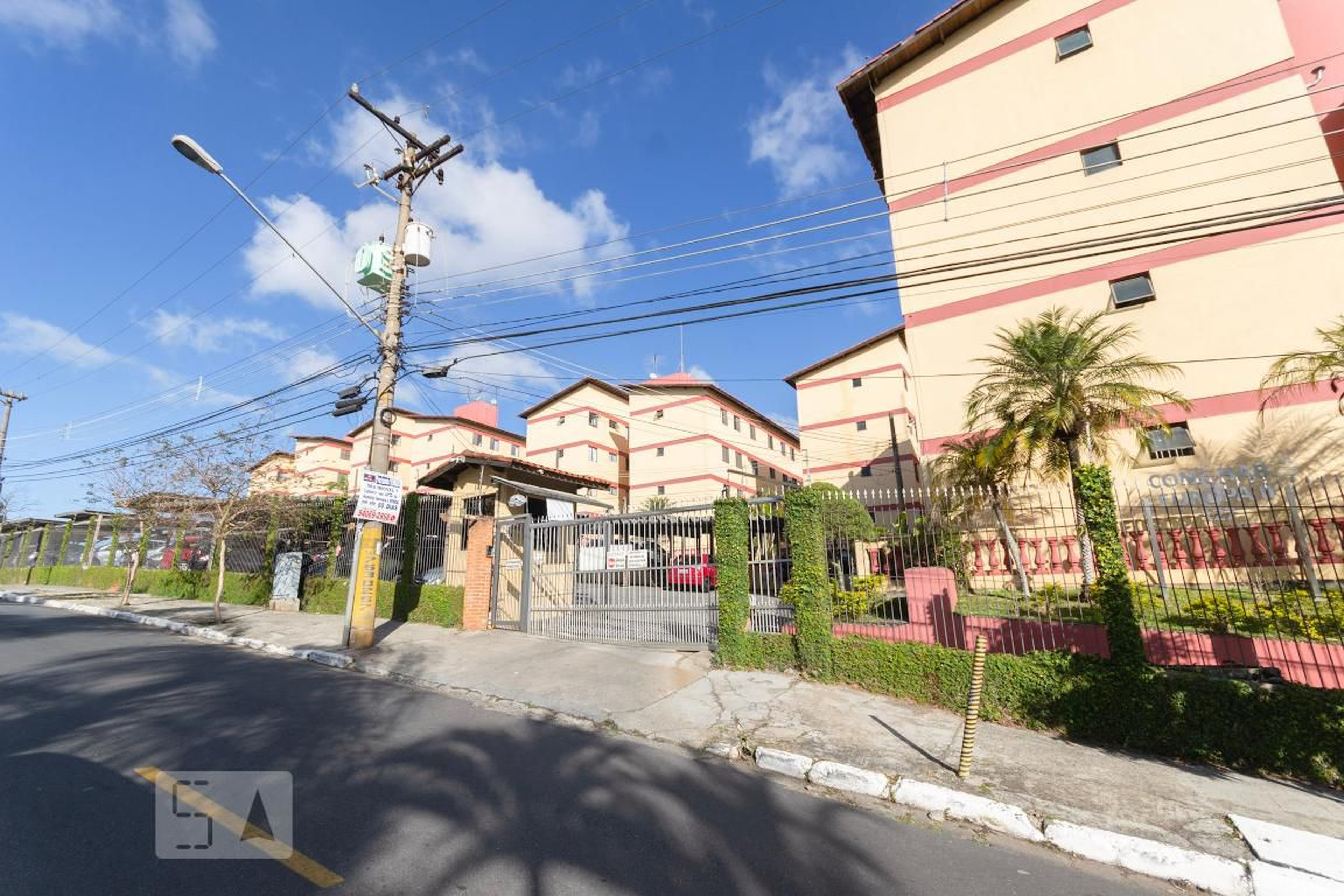 Fachada do Condomínio Condomínio Europa II