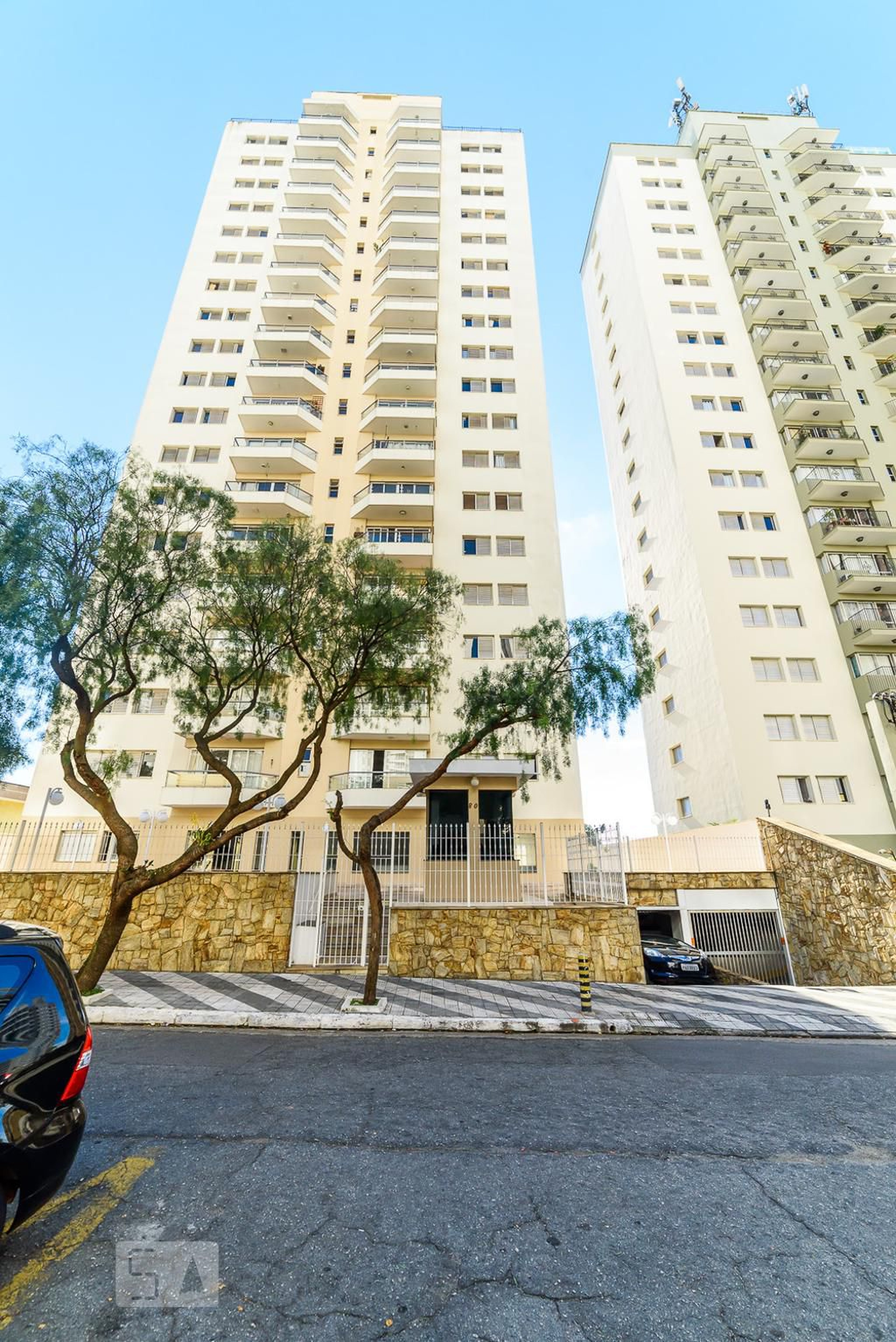 Fachada do Condomínio Condomínio Los Angeles