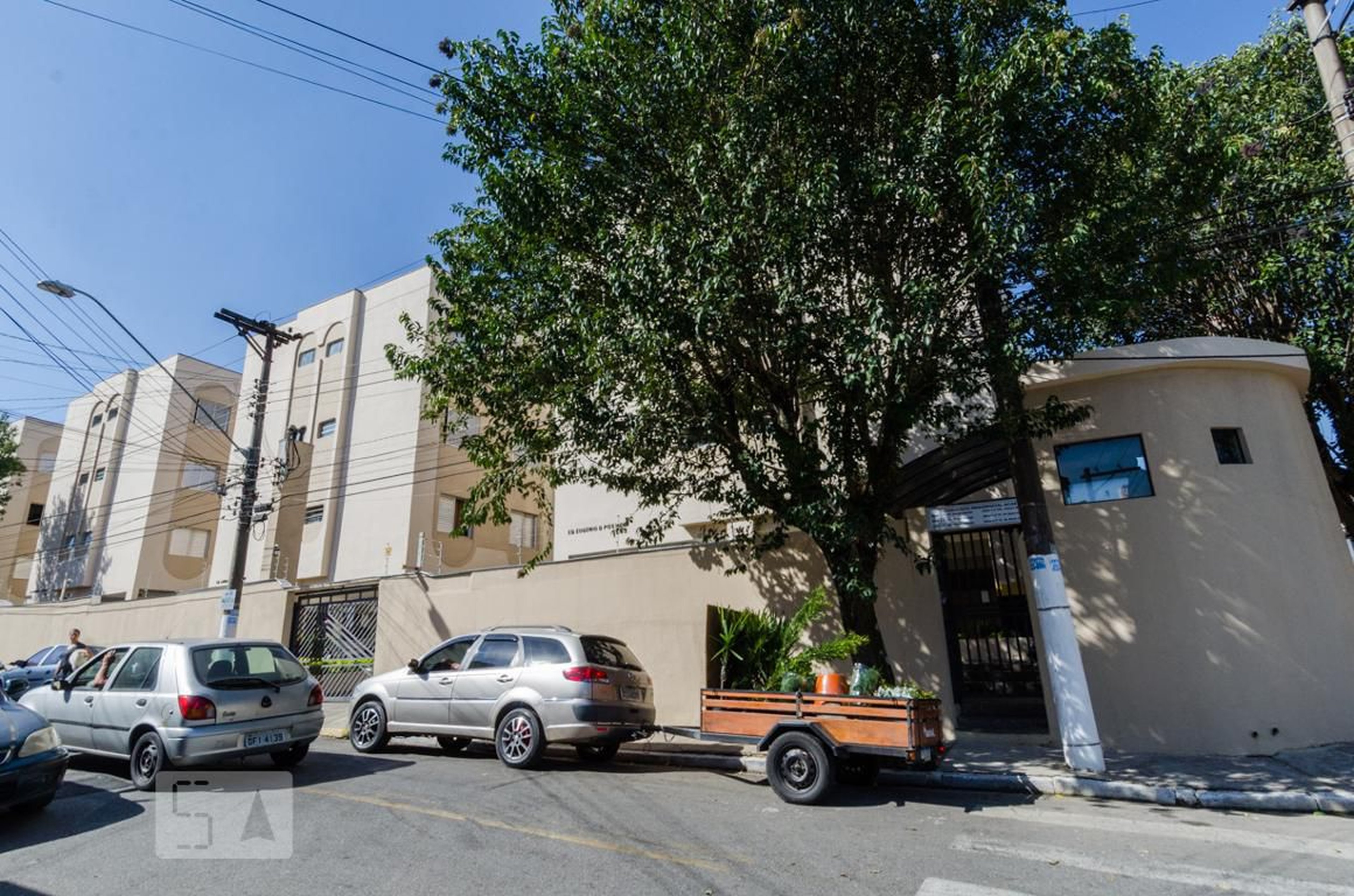 Fachada Condomínio em Rua Ranieri Mazzilli, 173