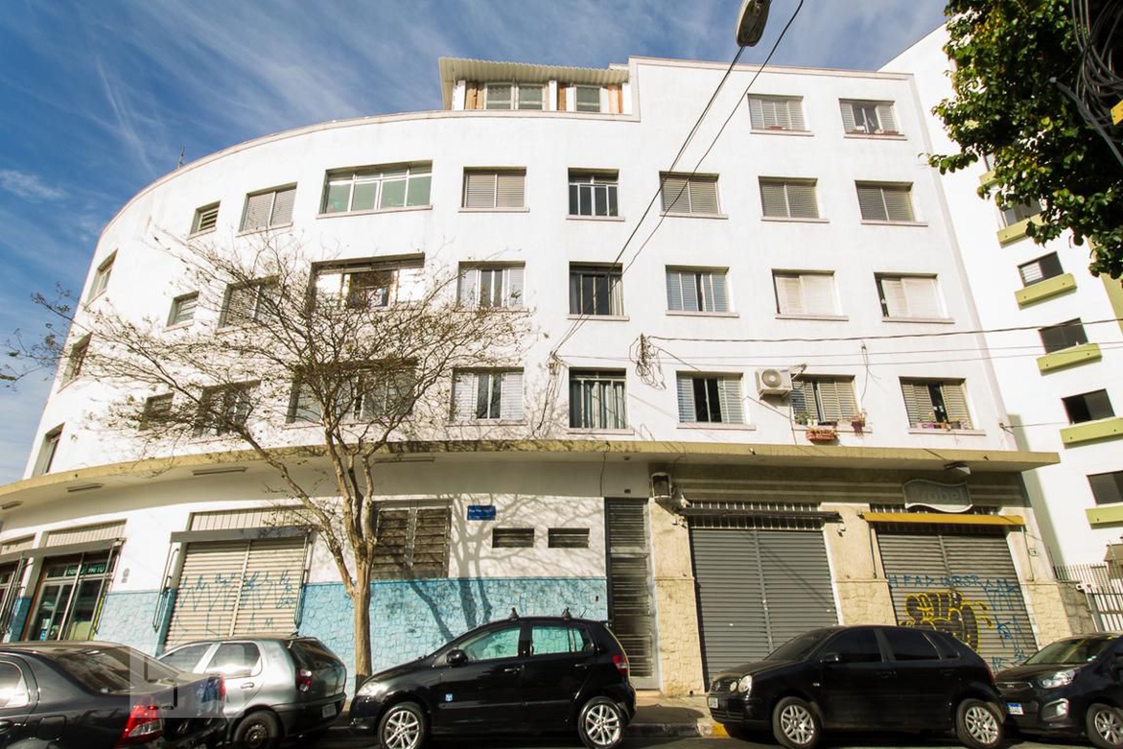 Fachada Condomínio em Rua Frei Rolim, 23