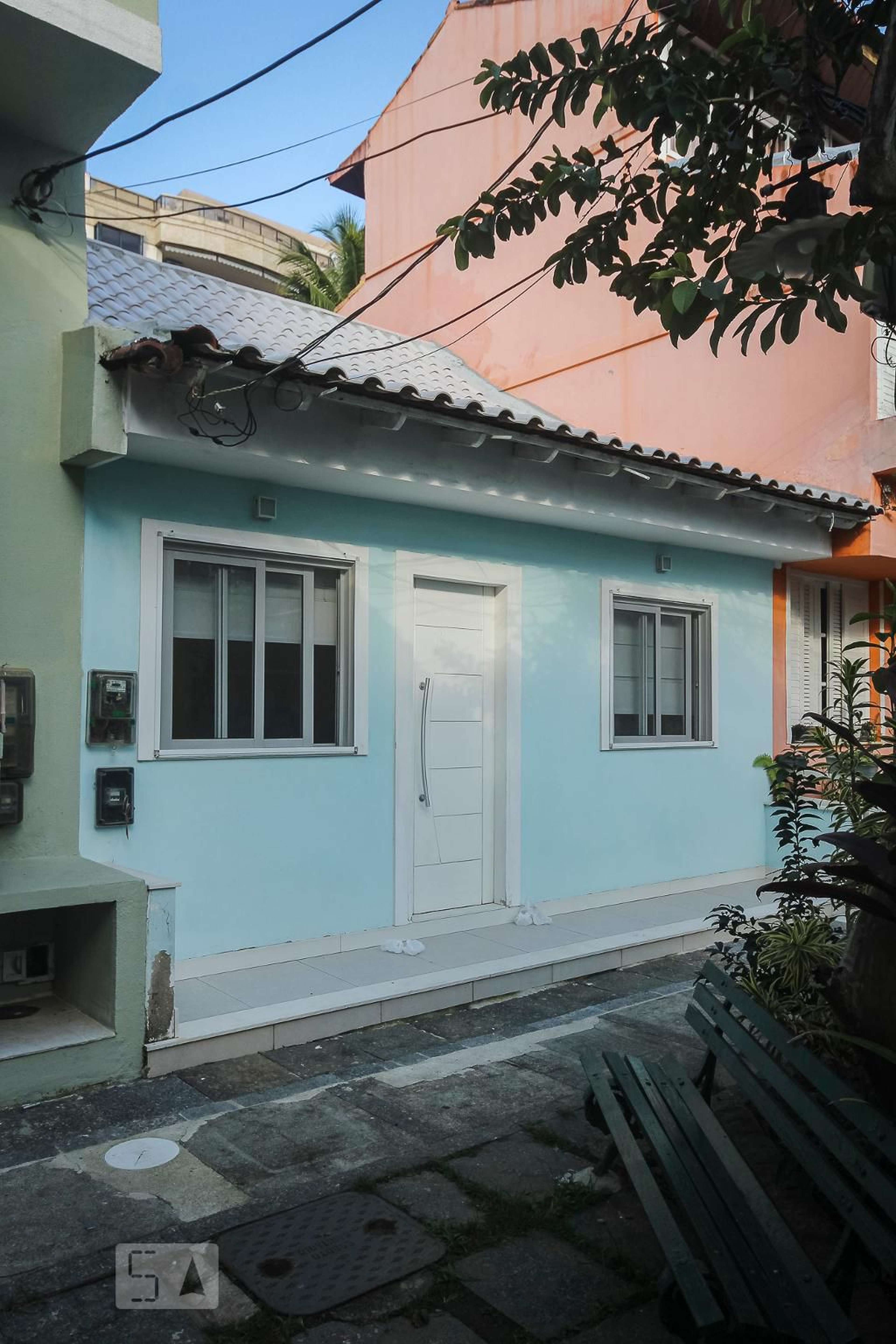 Fachada Condomínio em Rua Icarahy da Silveira, 27