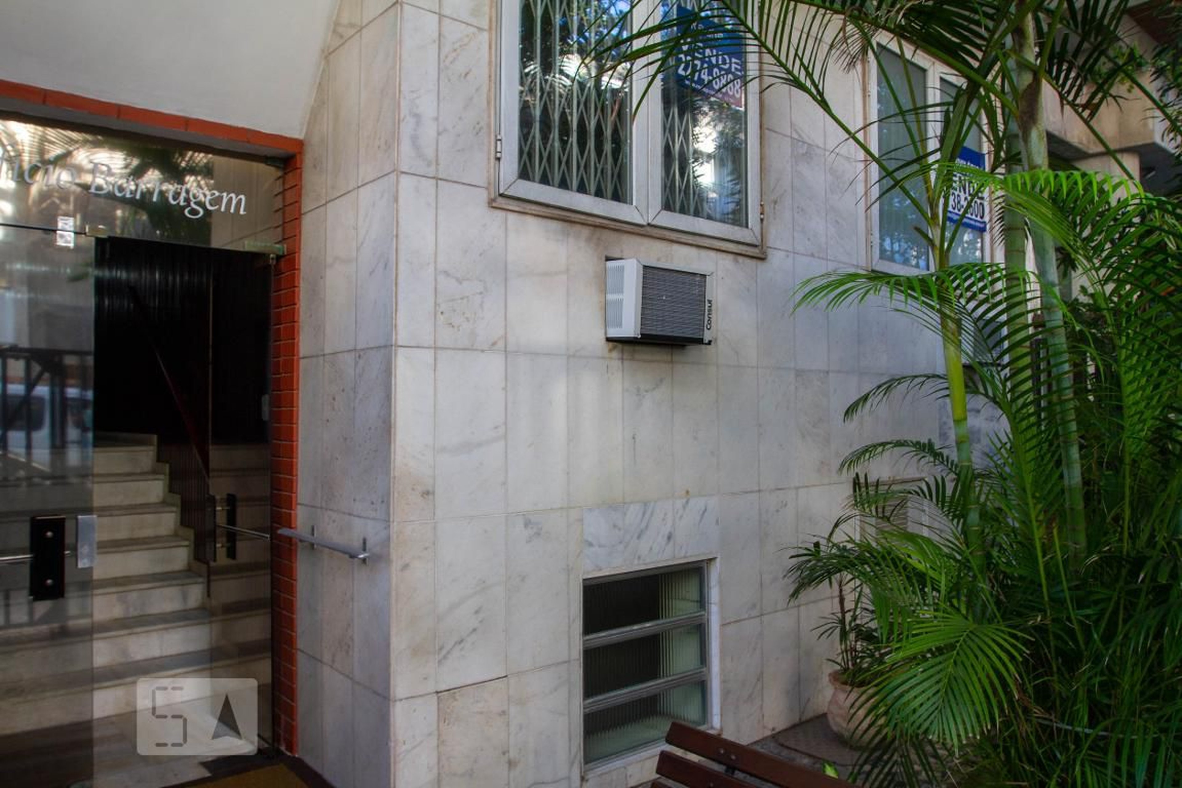 Entrada do Prédio - Edifício Barragem