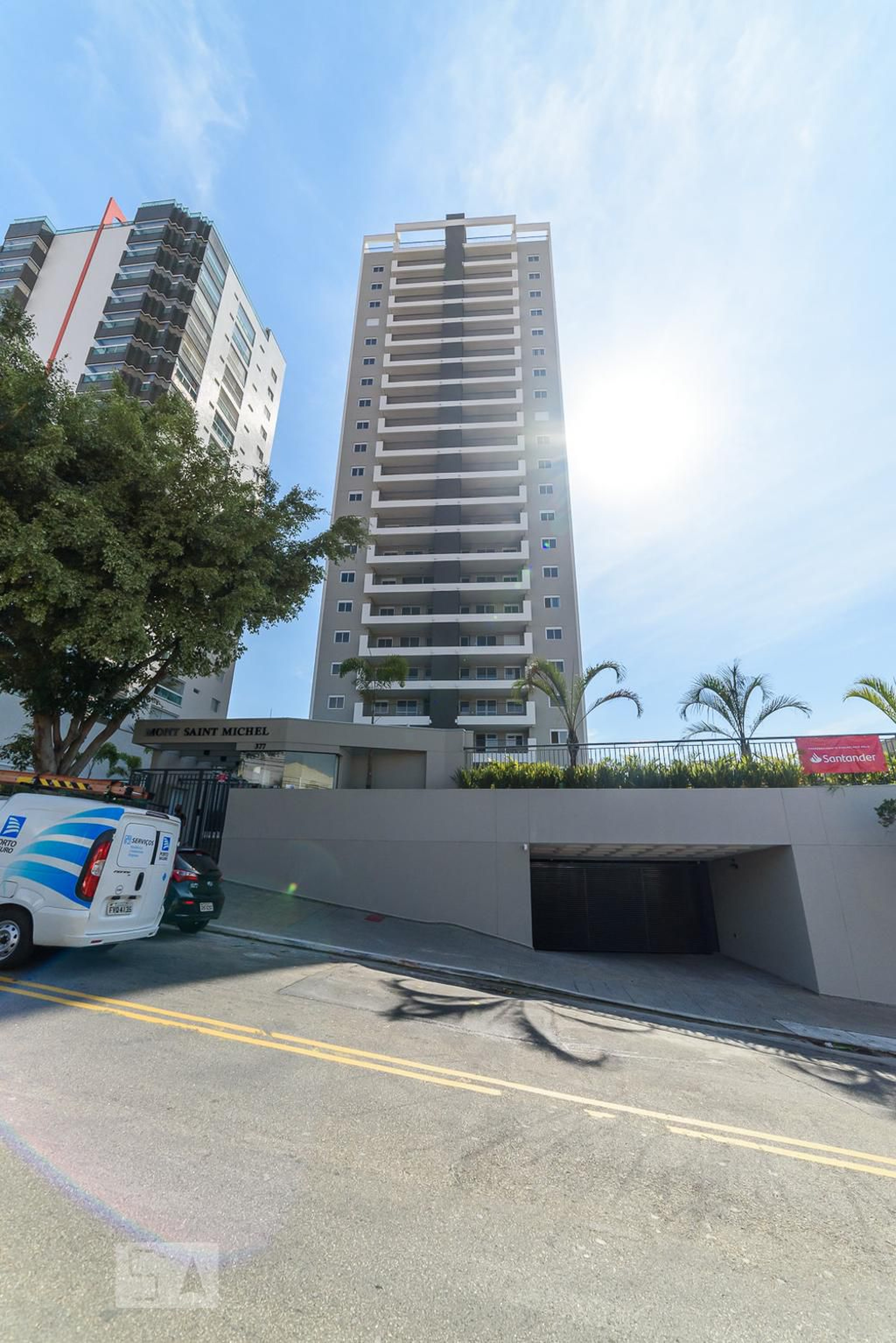 Fachada do Condomínio Condomínio Mont Saint Michel