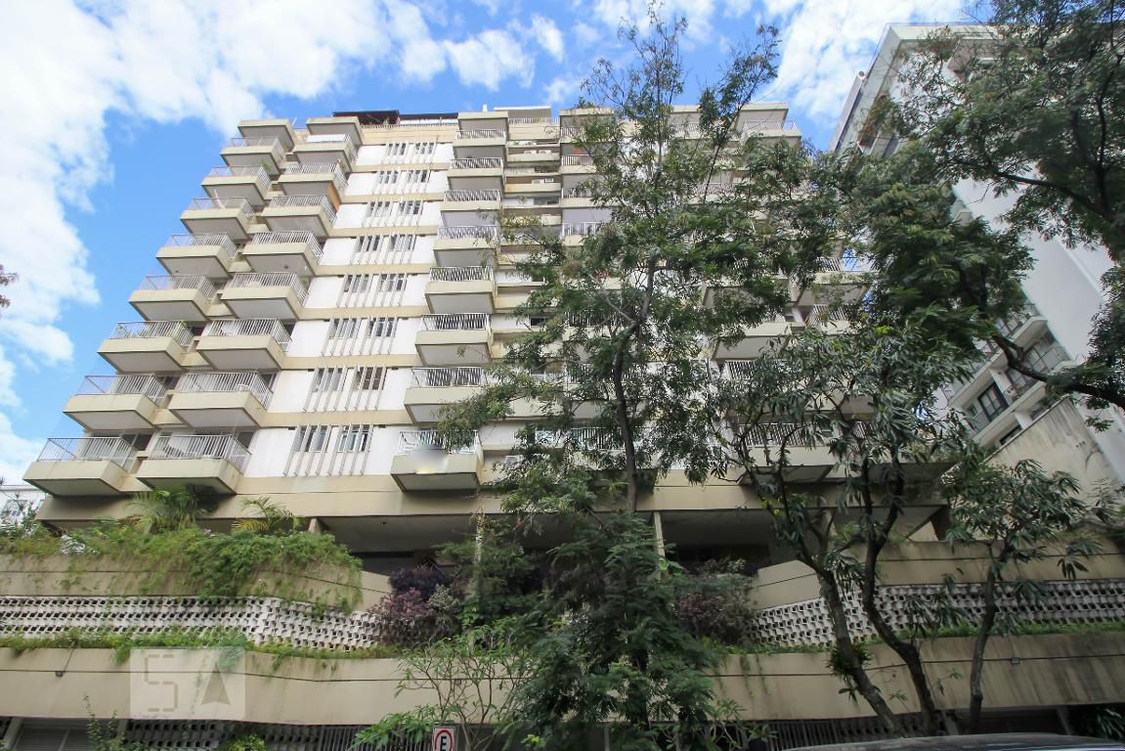 Fachada do Prédio Condomínio em Rua Capitão Salomão, 30