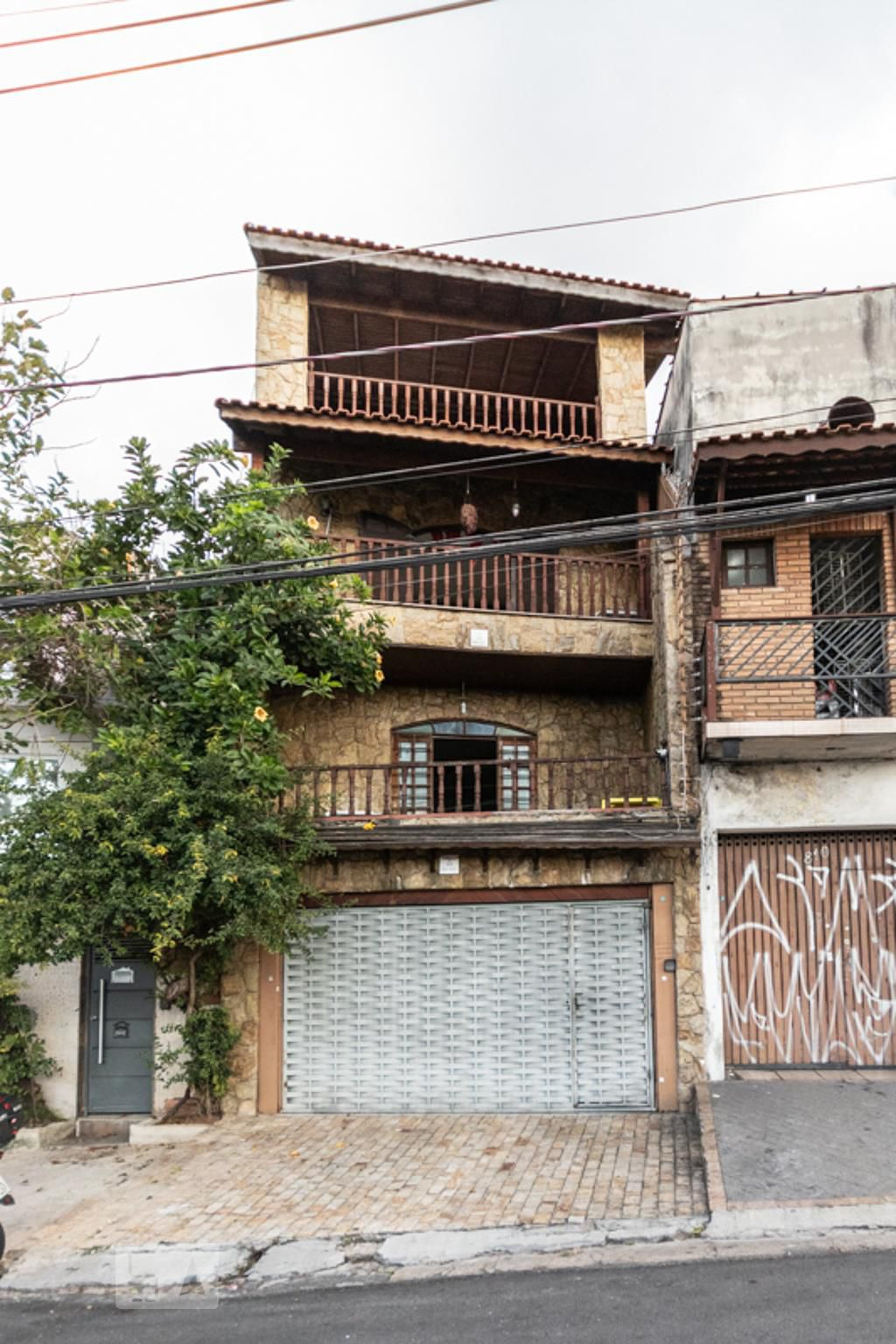 Fachada Condomínio em Rua Maria Teresa Assunção, 822