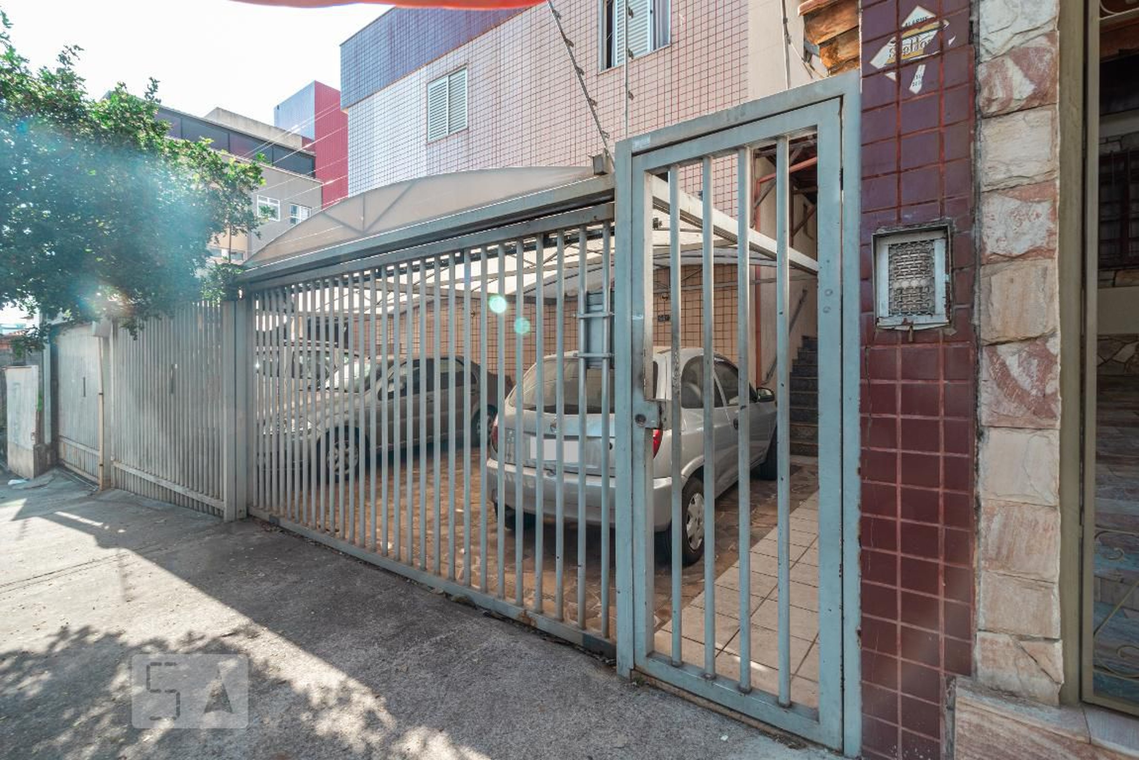 Fachada Condomínio em Rua Castelo de Lisboa, 647