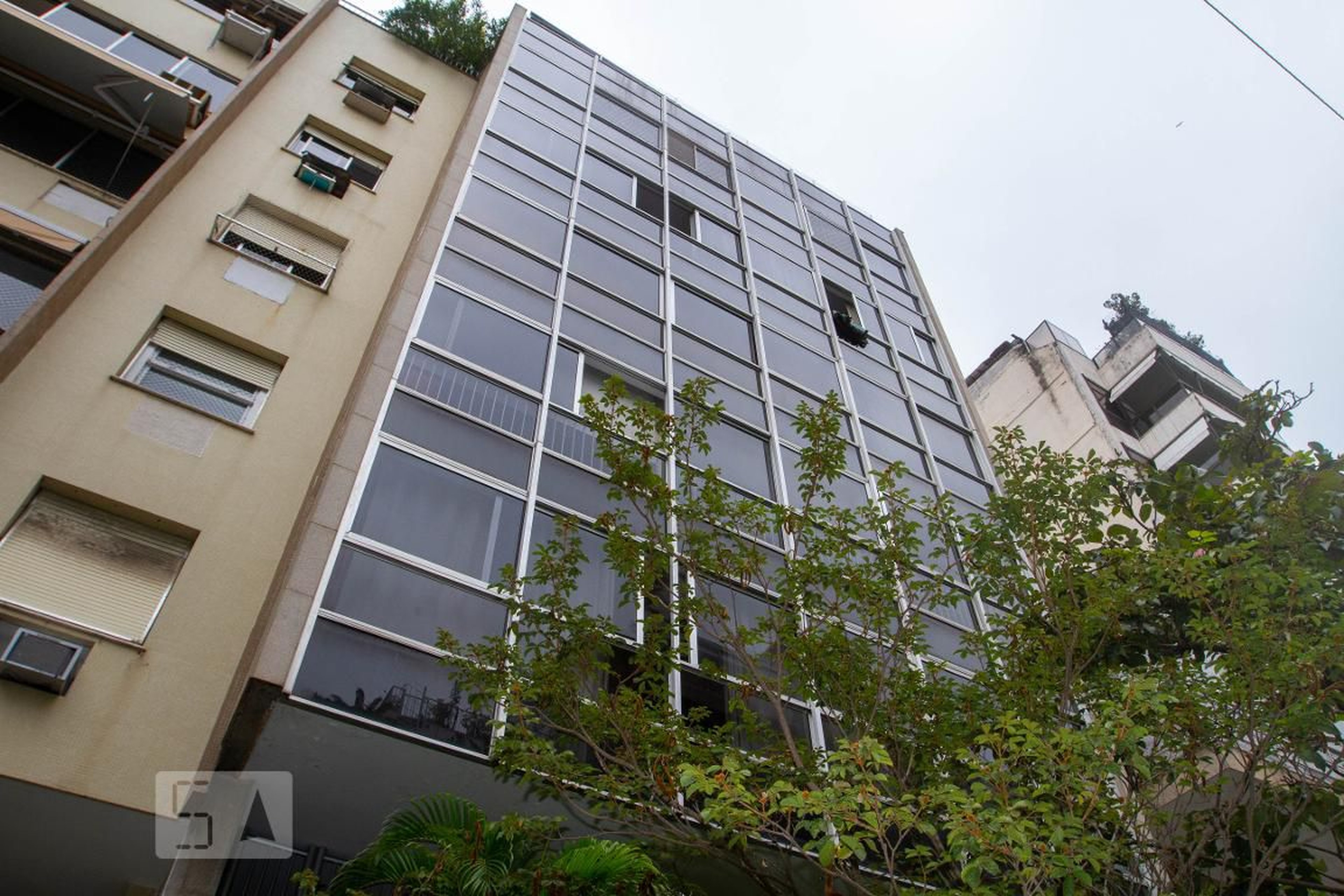 Fachada do Prédio Condomínio em Rua Barão de Jaguaripe, 221