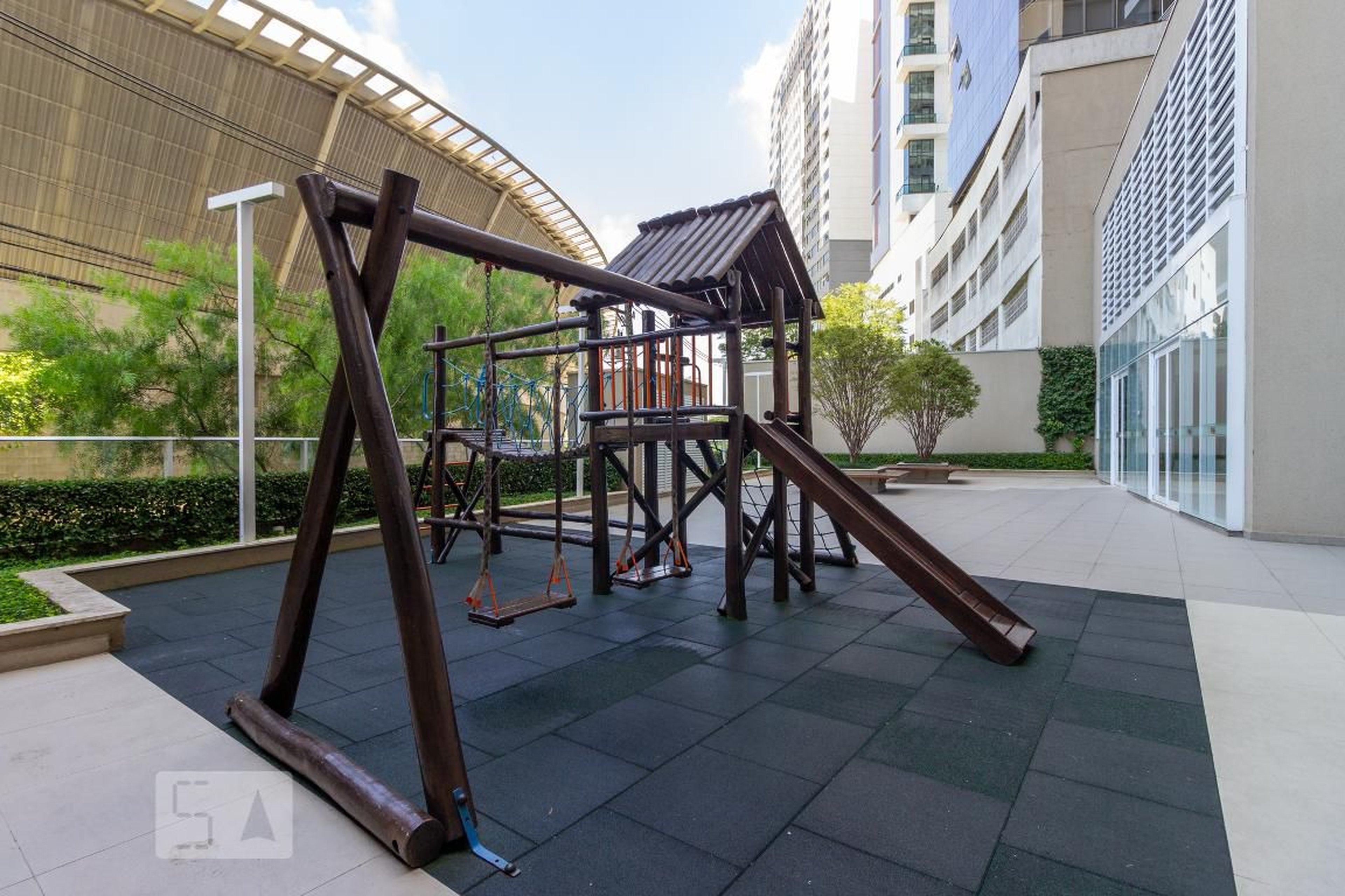 Playground - Double Bethaville