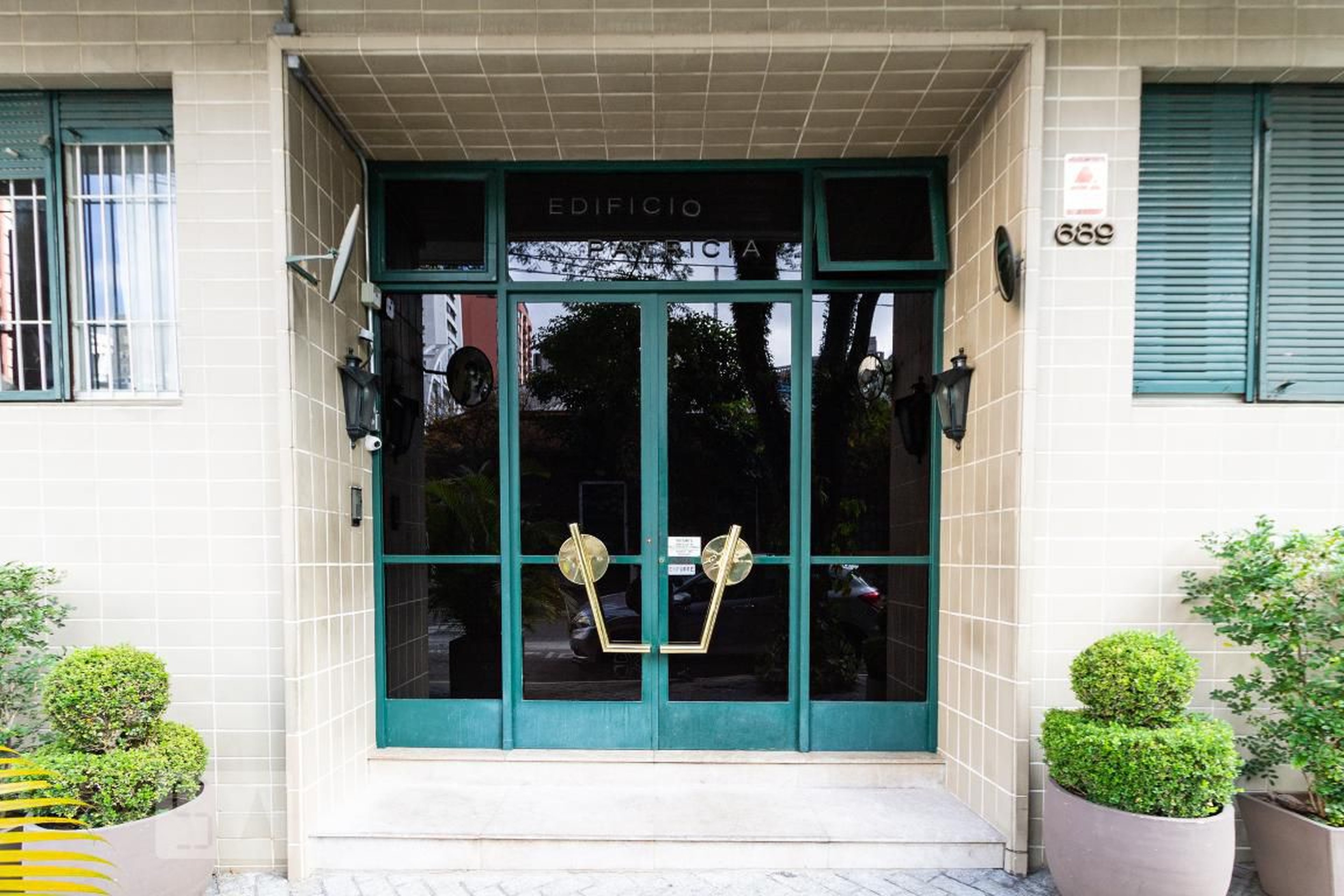 Entrada - Patrícia Rosaleem