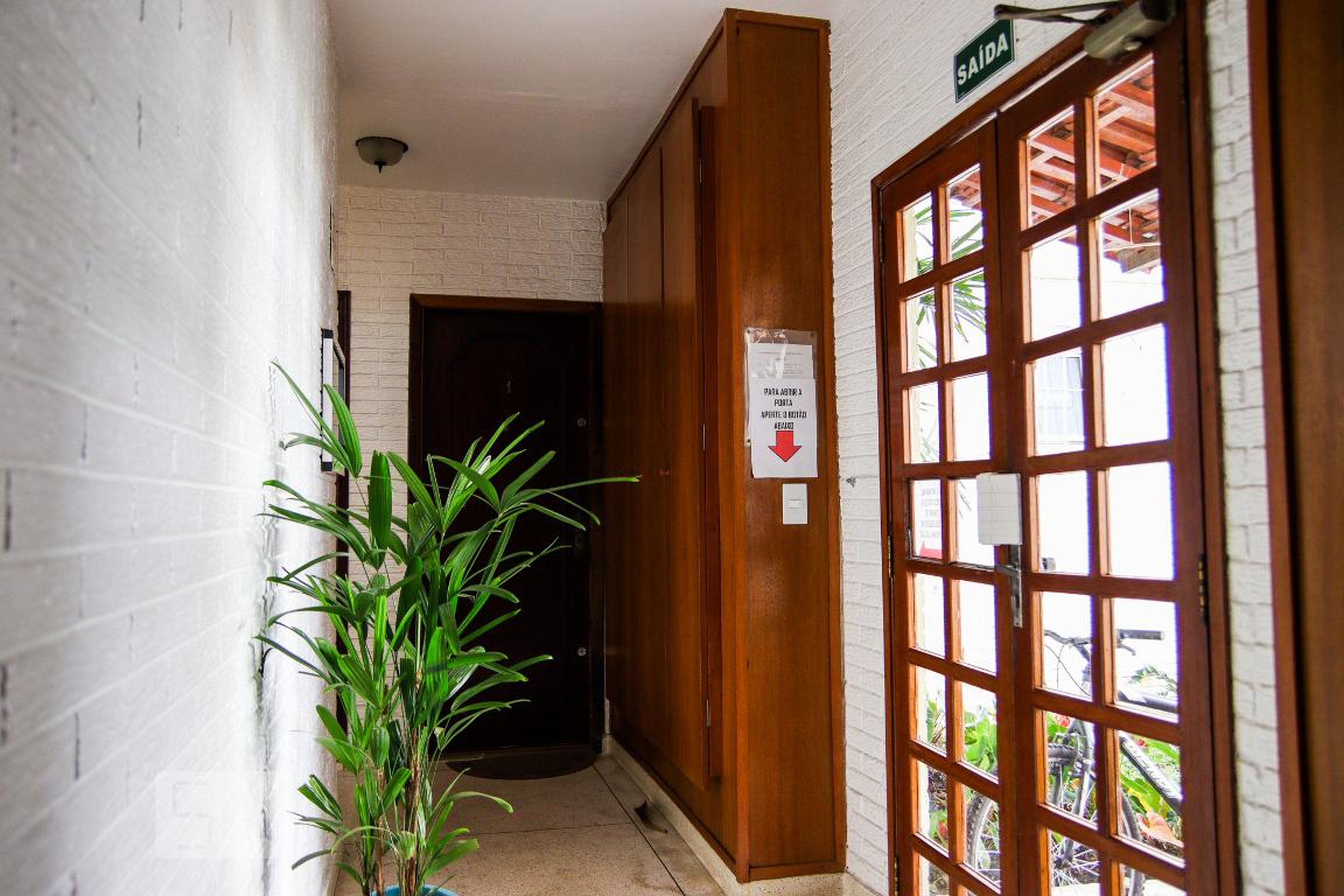 Hall - Conjunto Residencial Caminho do Mar