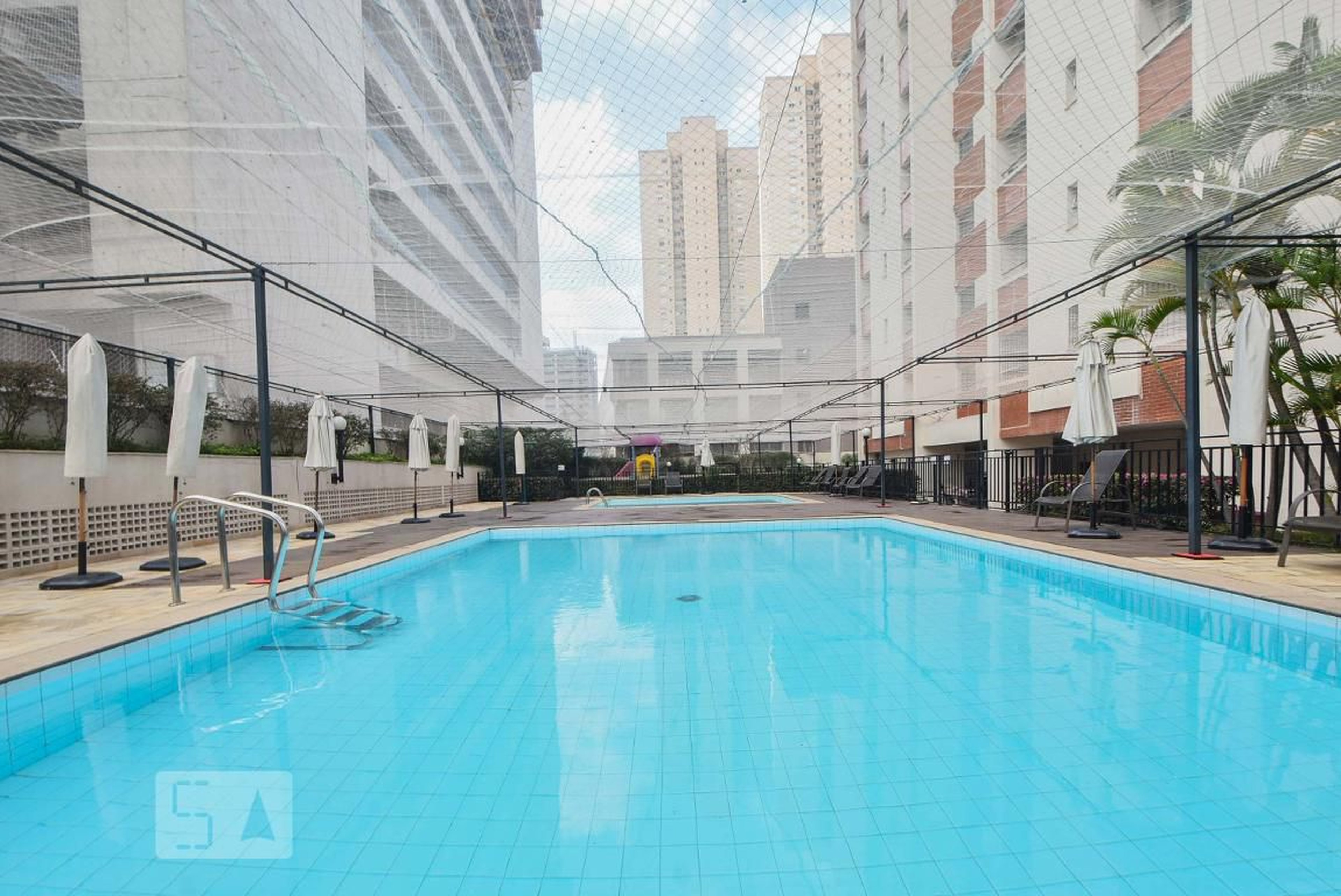 Piscina Adulto - Edifício Pássaros Flores