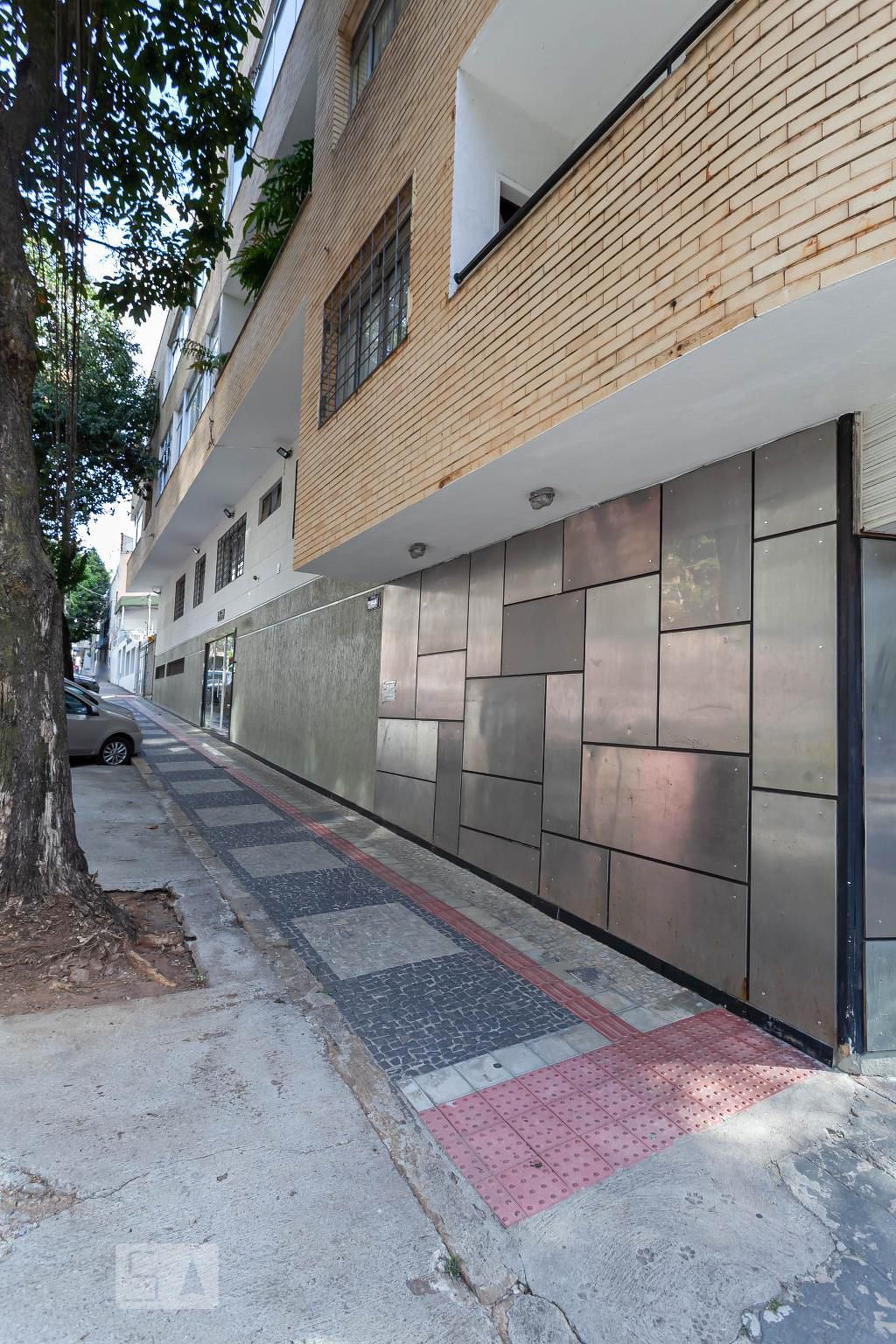 Fachada do prédio Condomínio em Rua Piauí, 1448