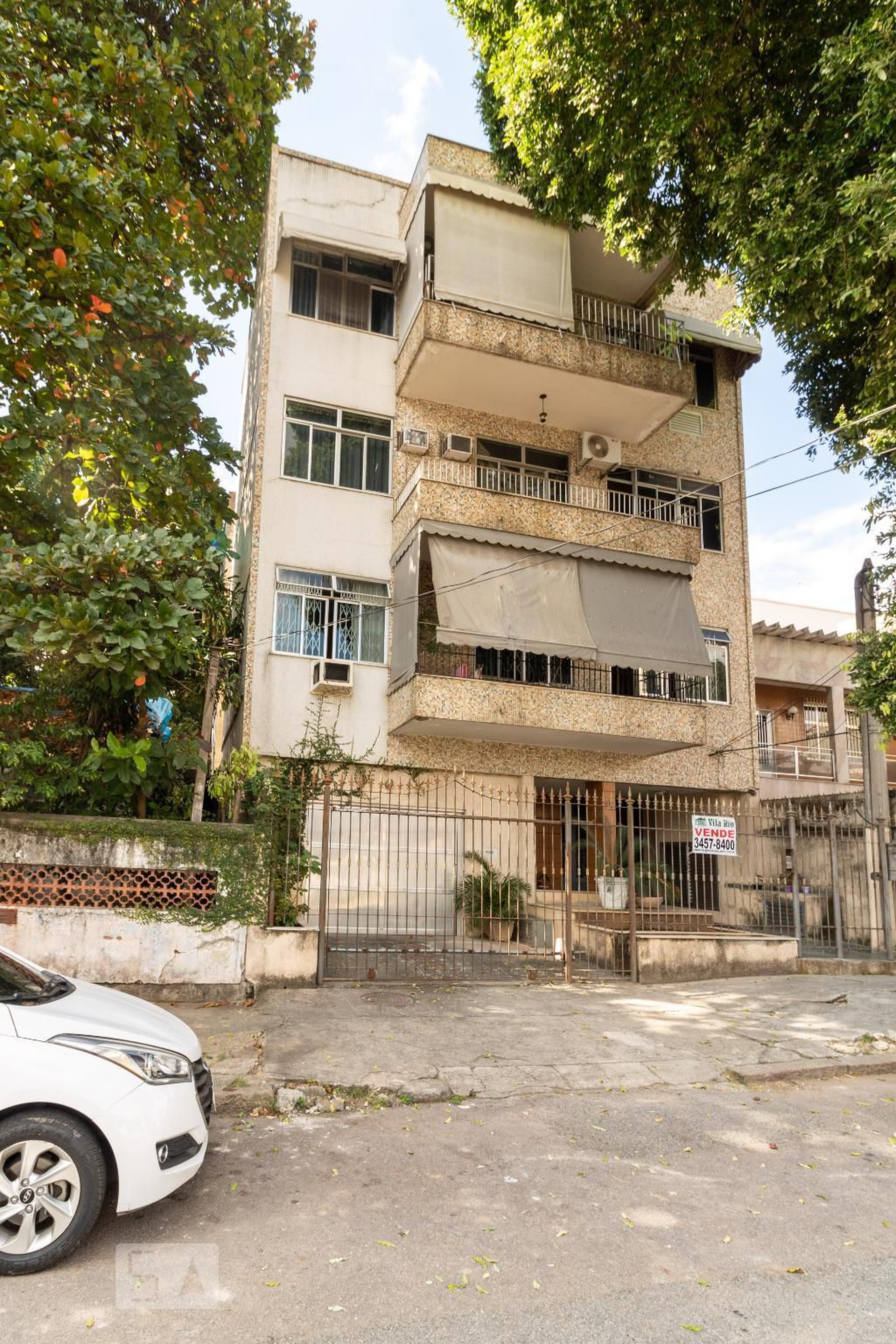 Fachada Condomínio em Rua Padre Manuel Viegas, 46