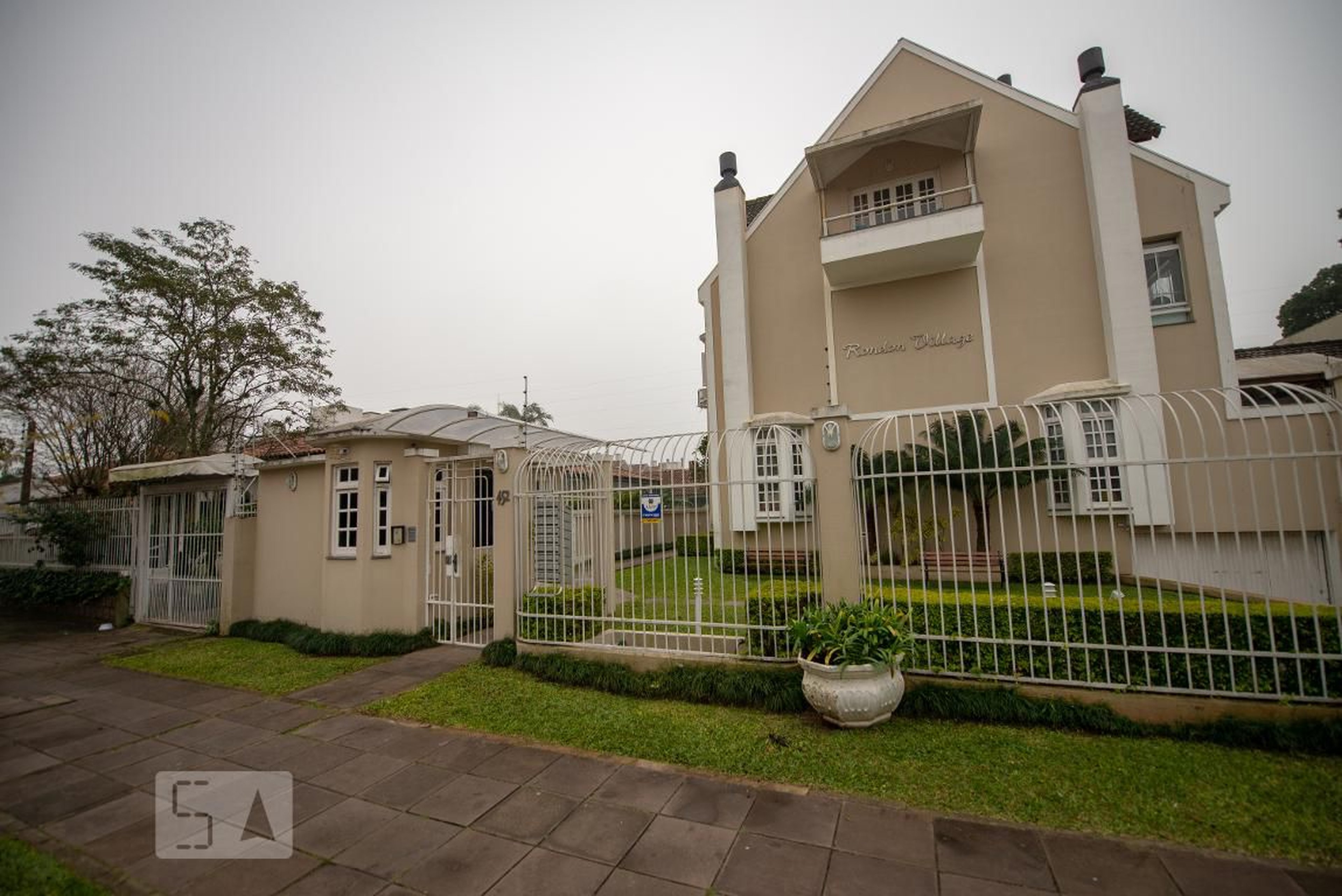 Fachada Condomínio Rondom Village