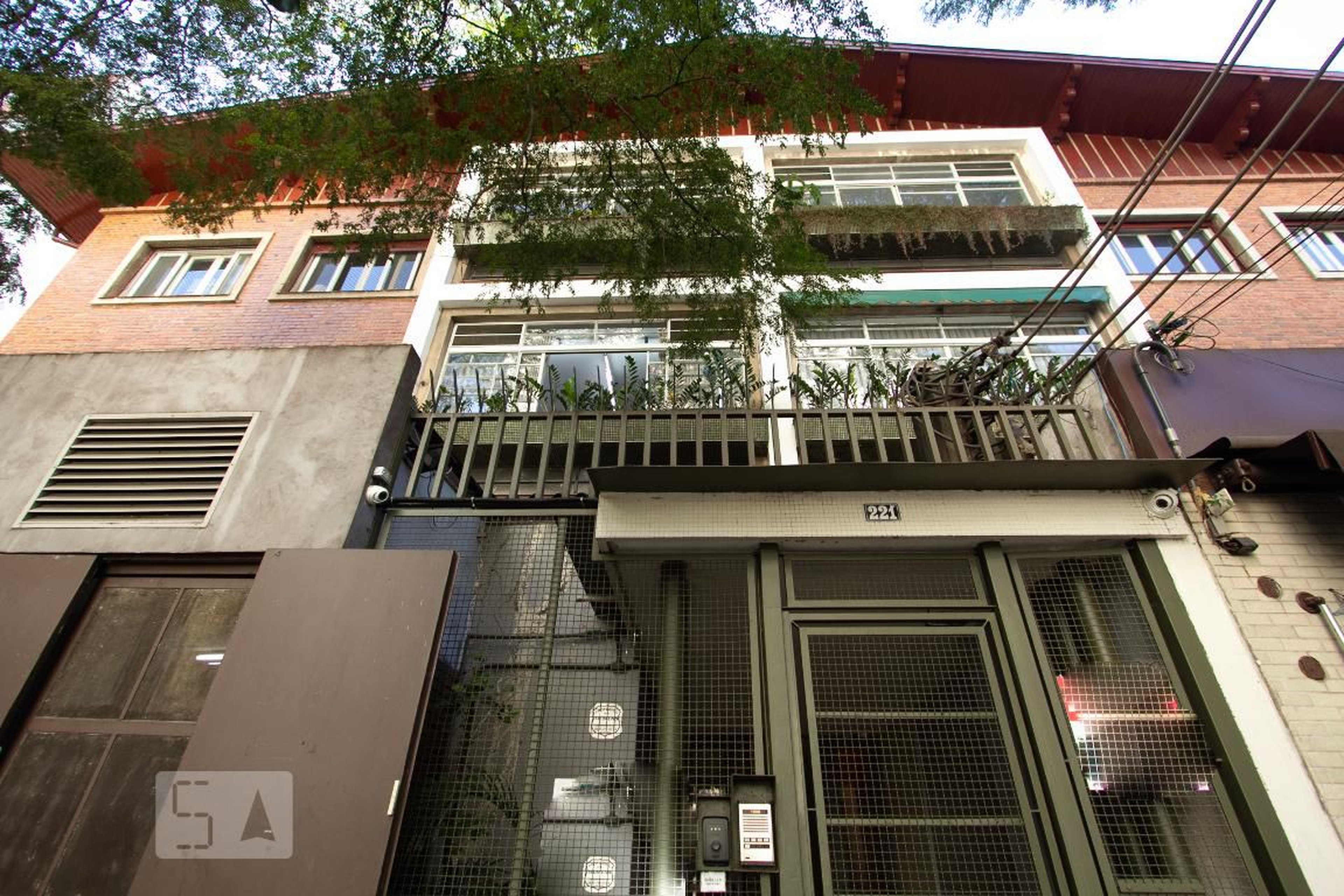 Fachada Edifício Castanheiras