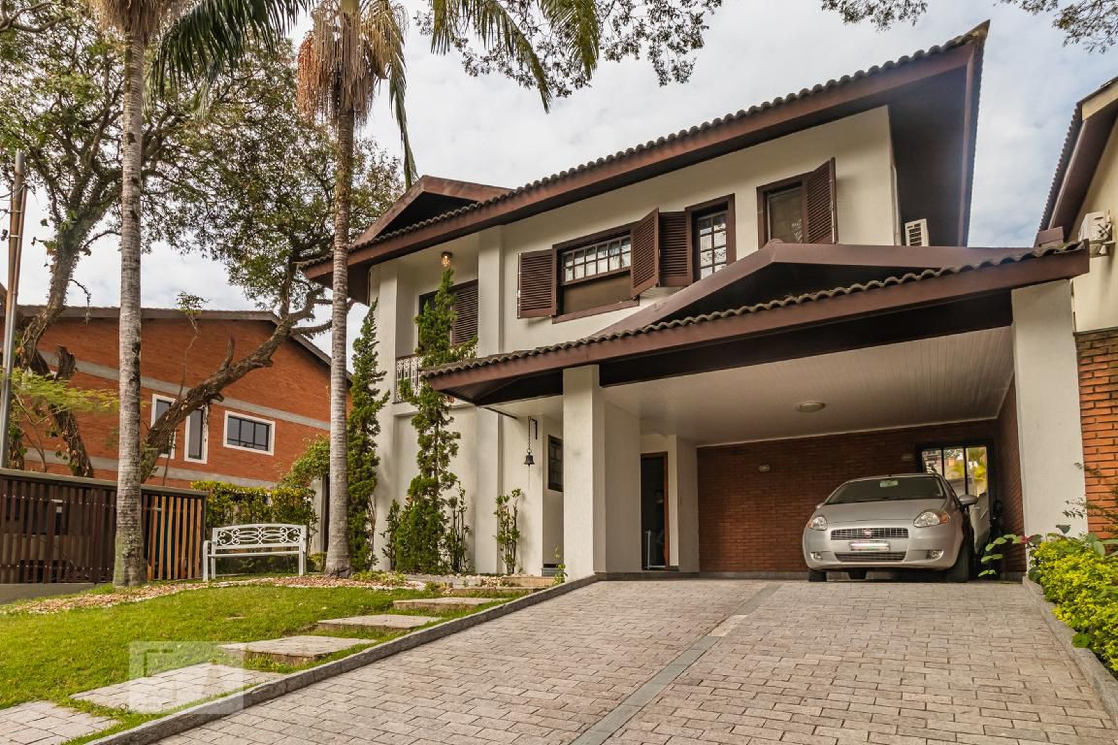 Fachada Condomínio em Alameda Catanduva, 221