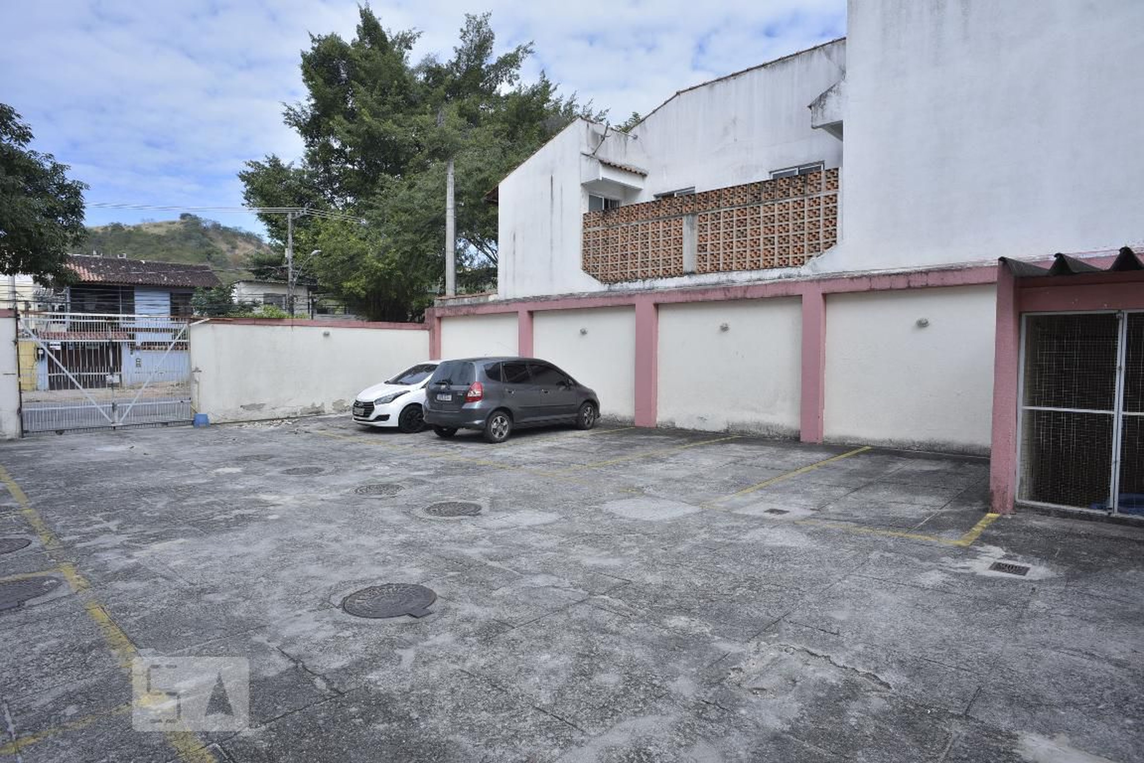 Estacionamento - Residencial Meringuava