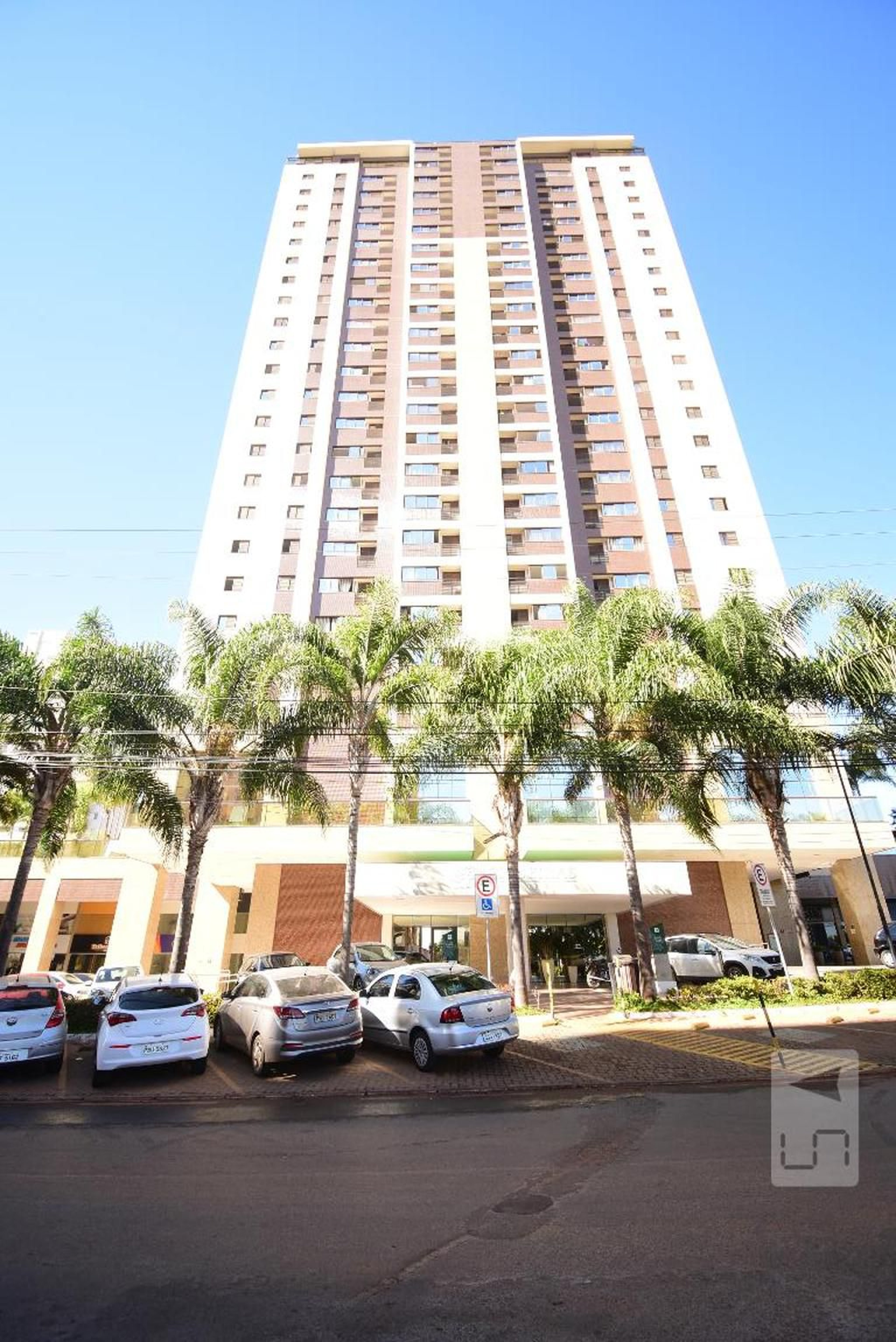 Fachada Condomínio Figueiras Residence e Mall