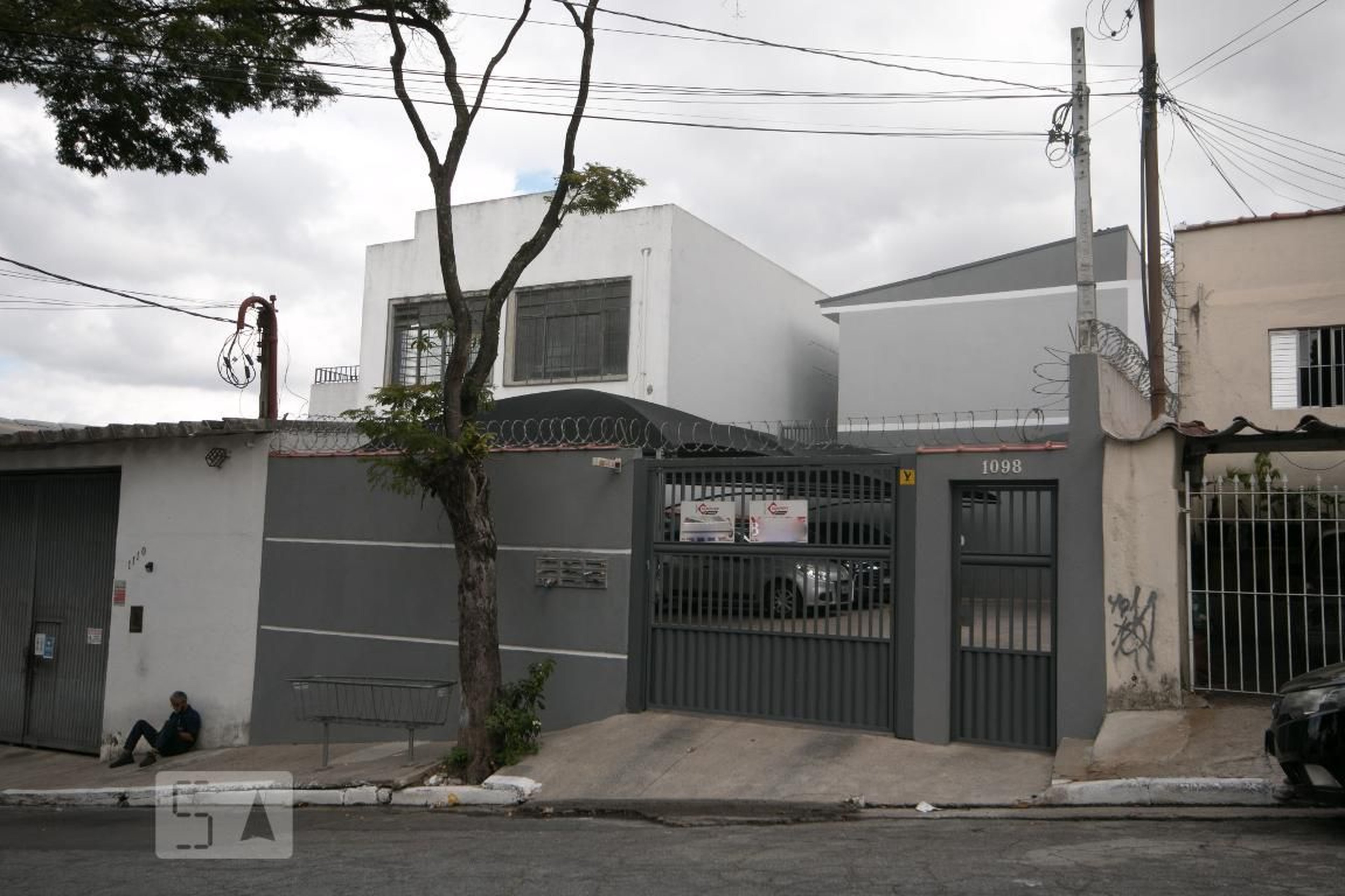 Fachada Condomínio em Rua Alto Belo, 1098