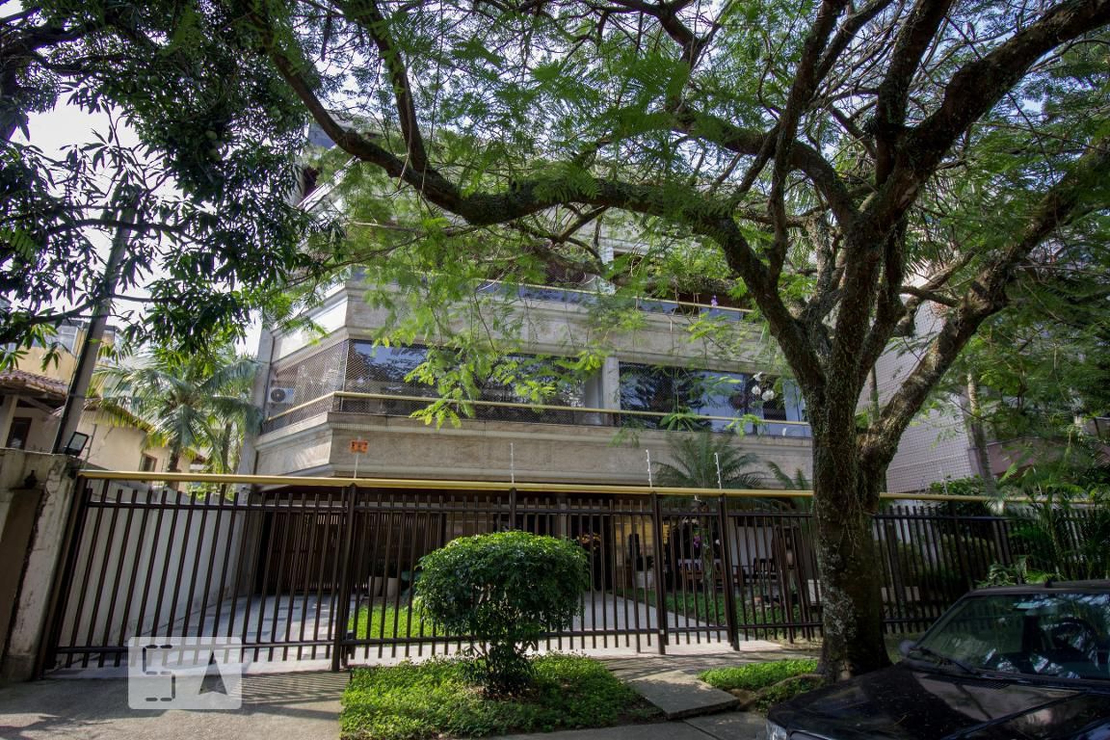 Fachada Edifício Larissa Peçanha