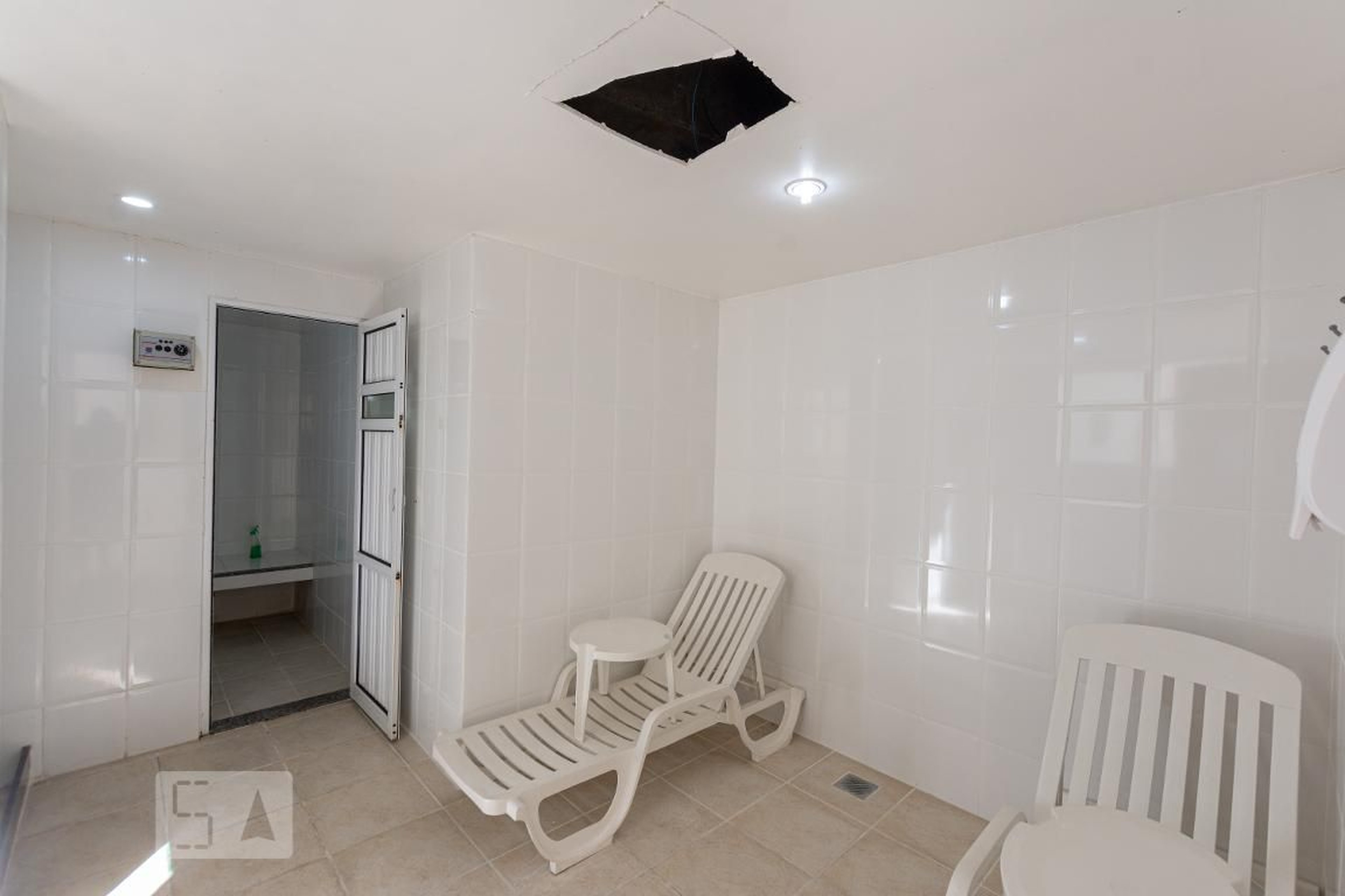 Spa - Edifício Tour de Saint Etienne