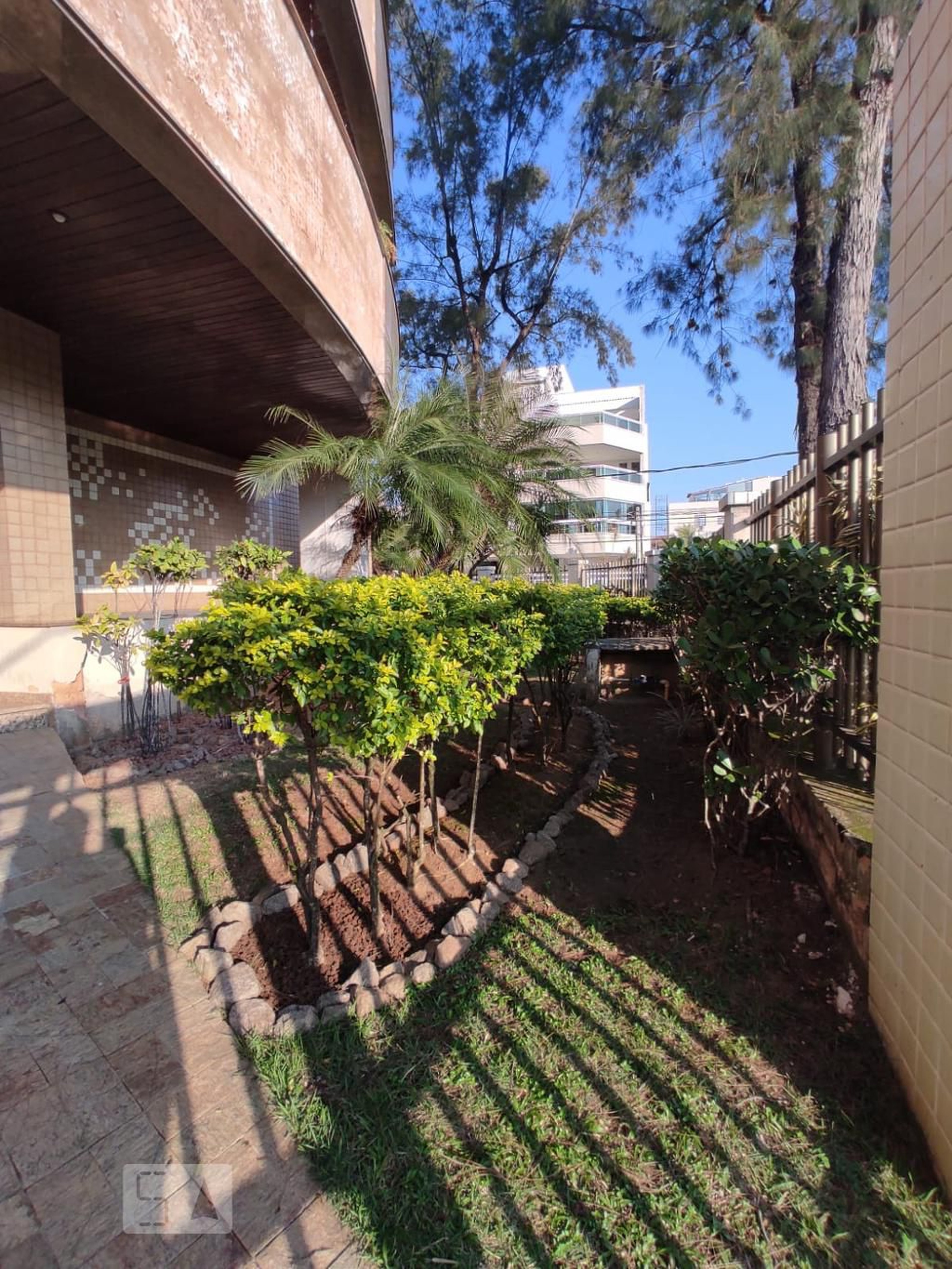 Entrada do prédio - Edifício Well Elegance