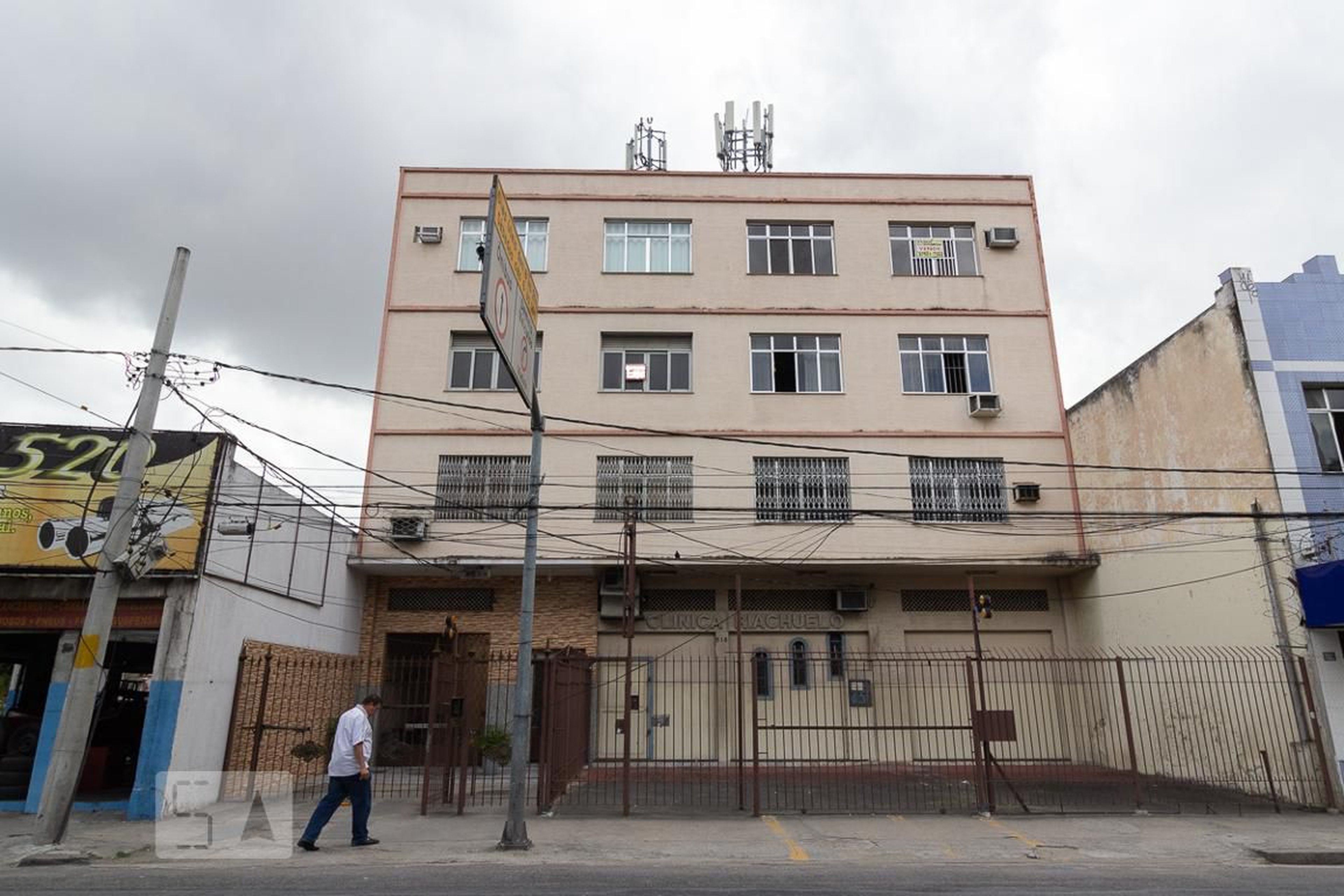 Fachada Condomínio em Rua Vinte e Quatro de Maio, 516