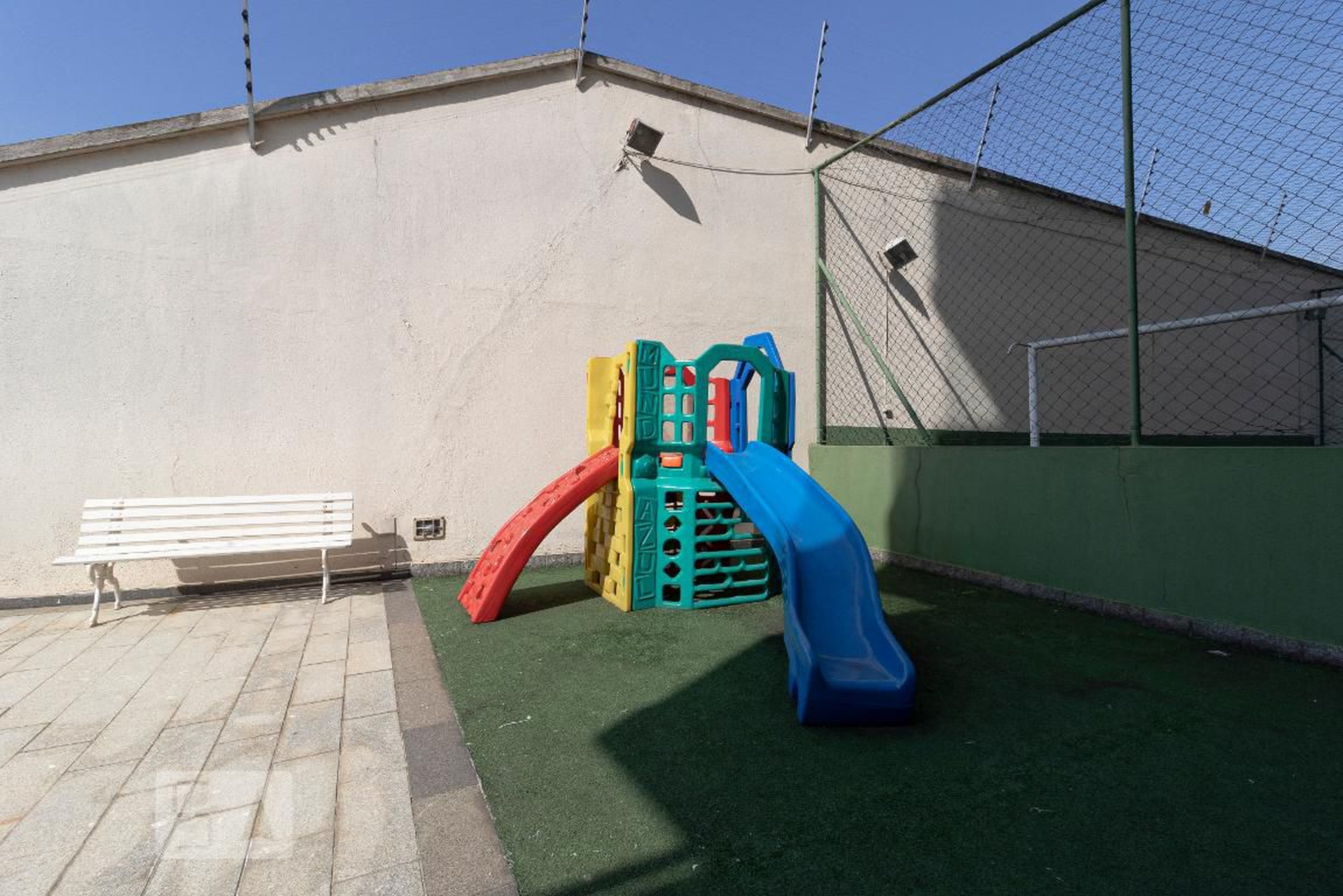 Playground - Edifico Surley