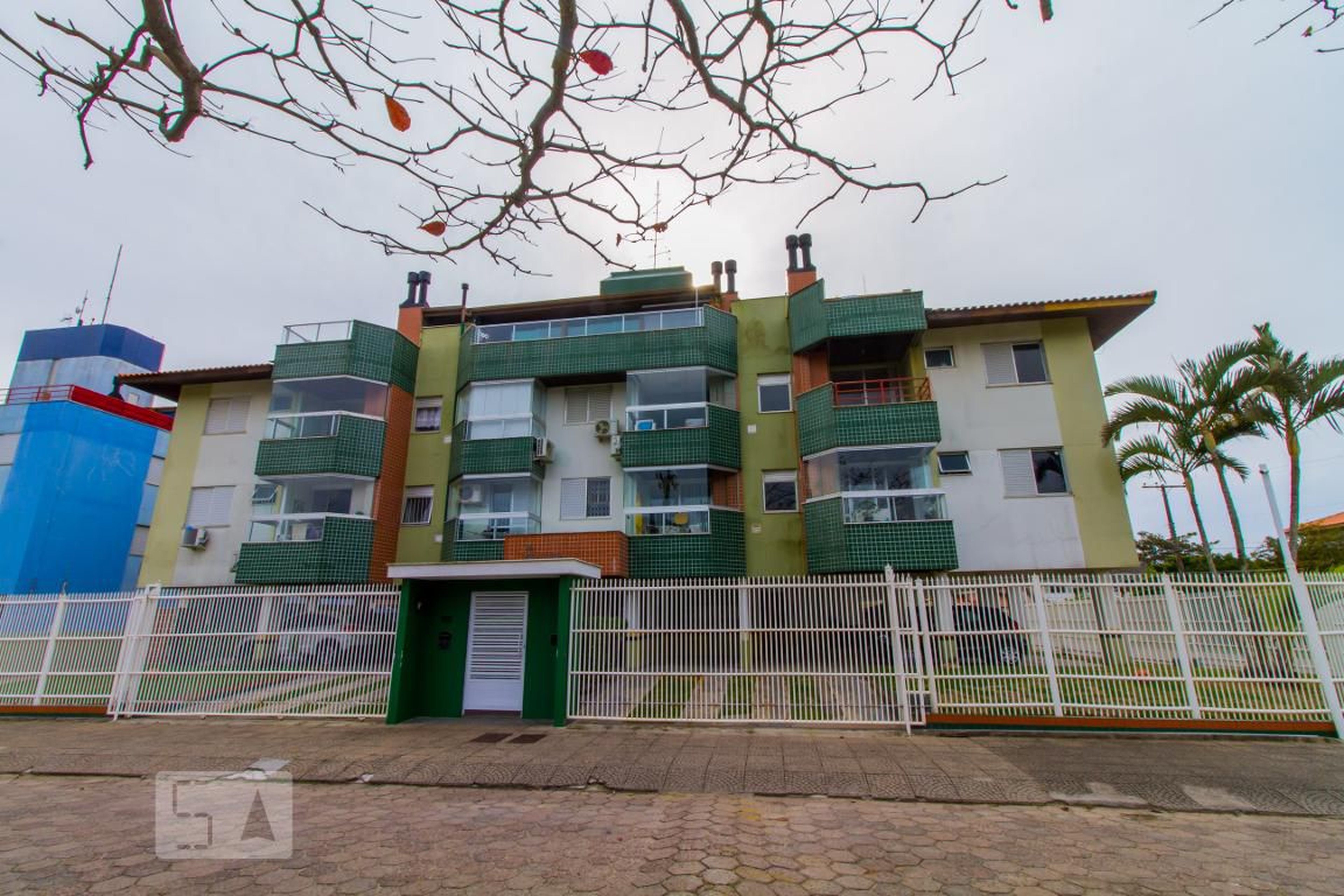 Fachada Condomínio em Avenida Cidade de Córdoba, 313 