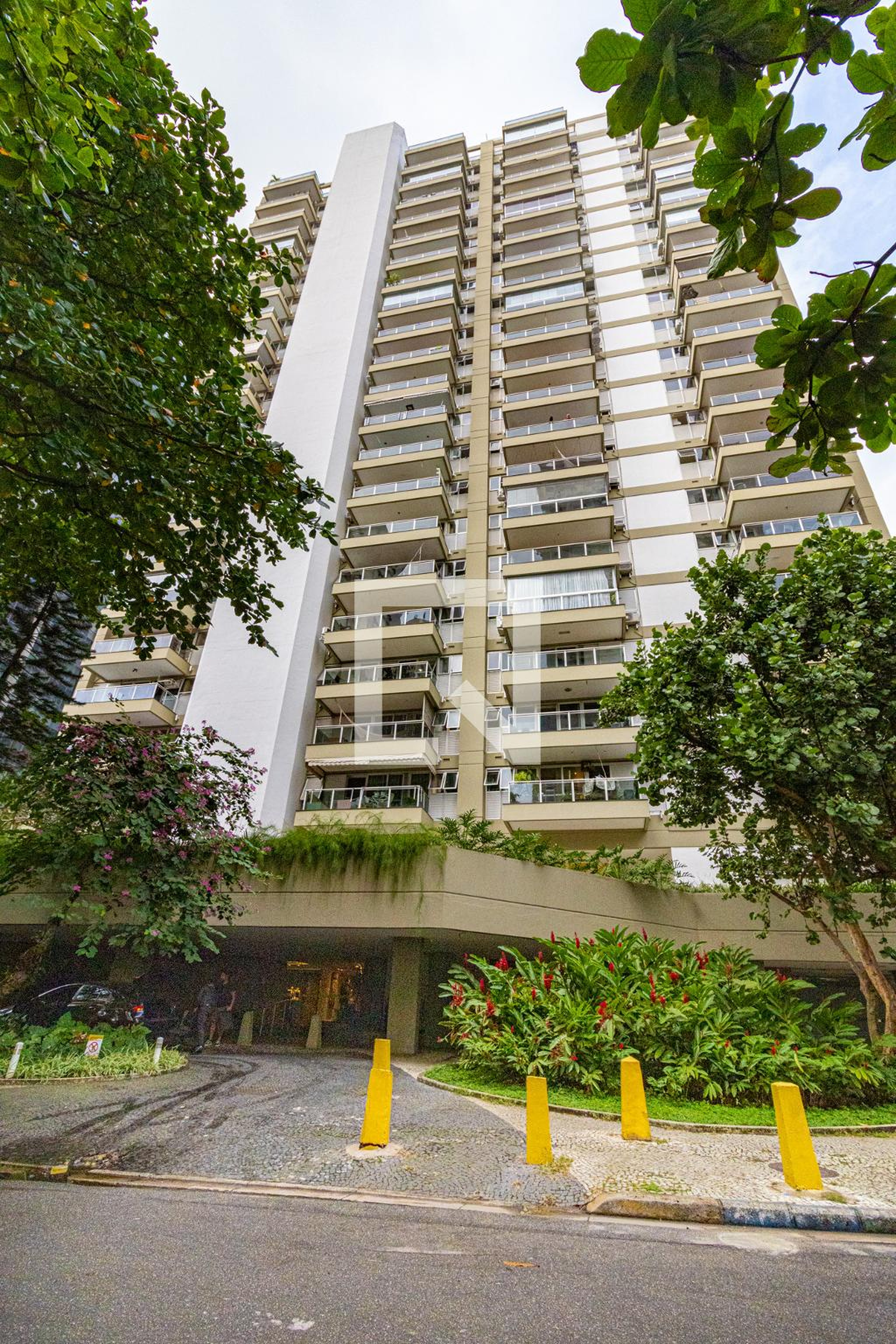 Fachada do Prédio Condomínio Mirante Cruzeiro do Sul