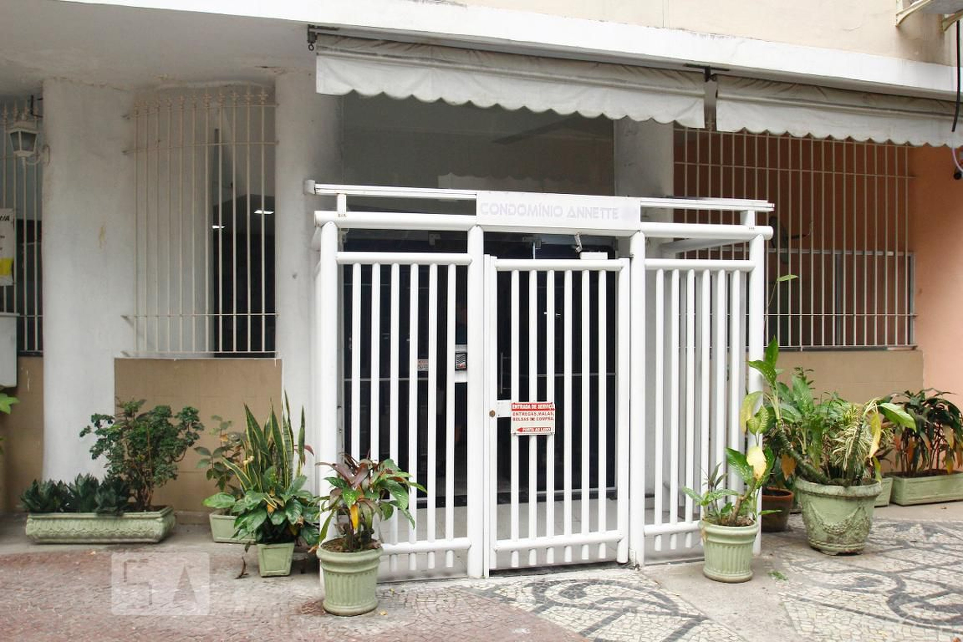 Entrada - Edifício Annette 37