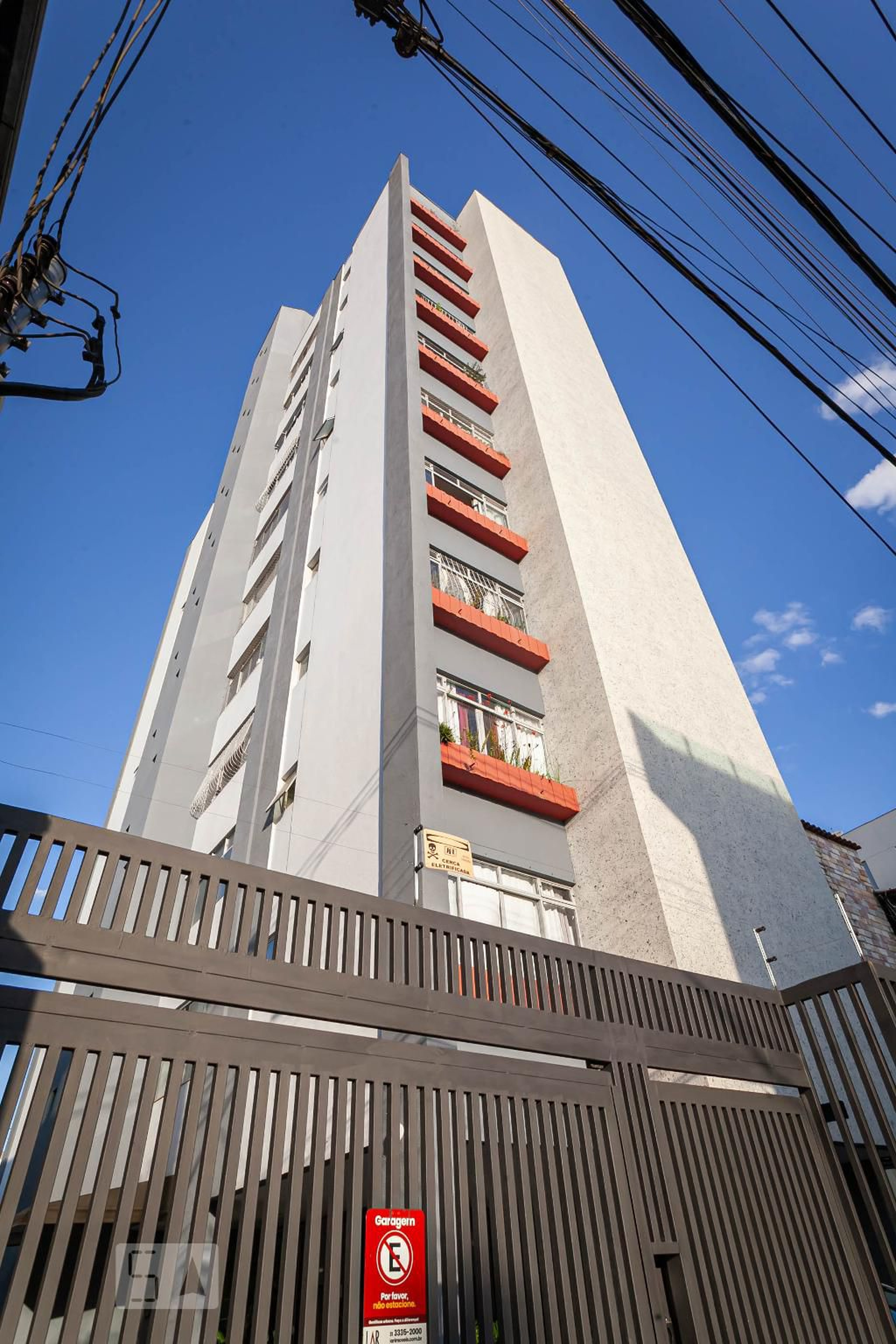 Fachada do prédio Condomínio em Rua Dona Nancy de Vasconcelos Gomes, 352