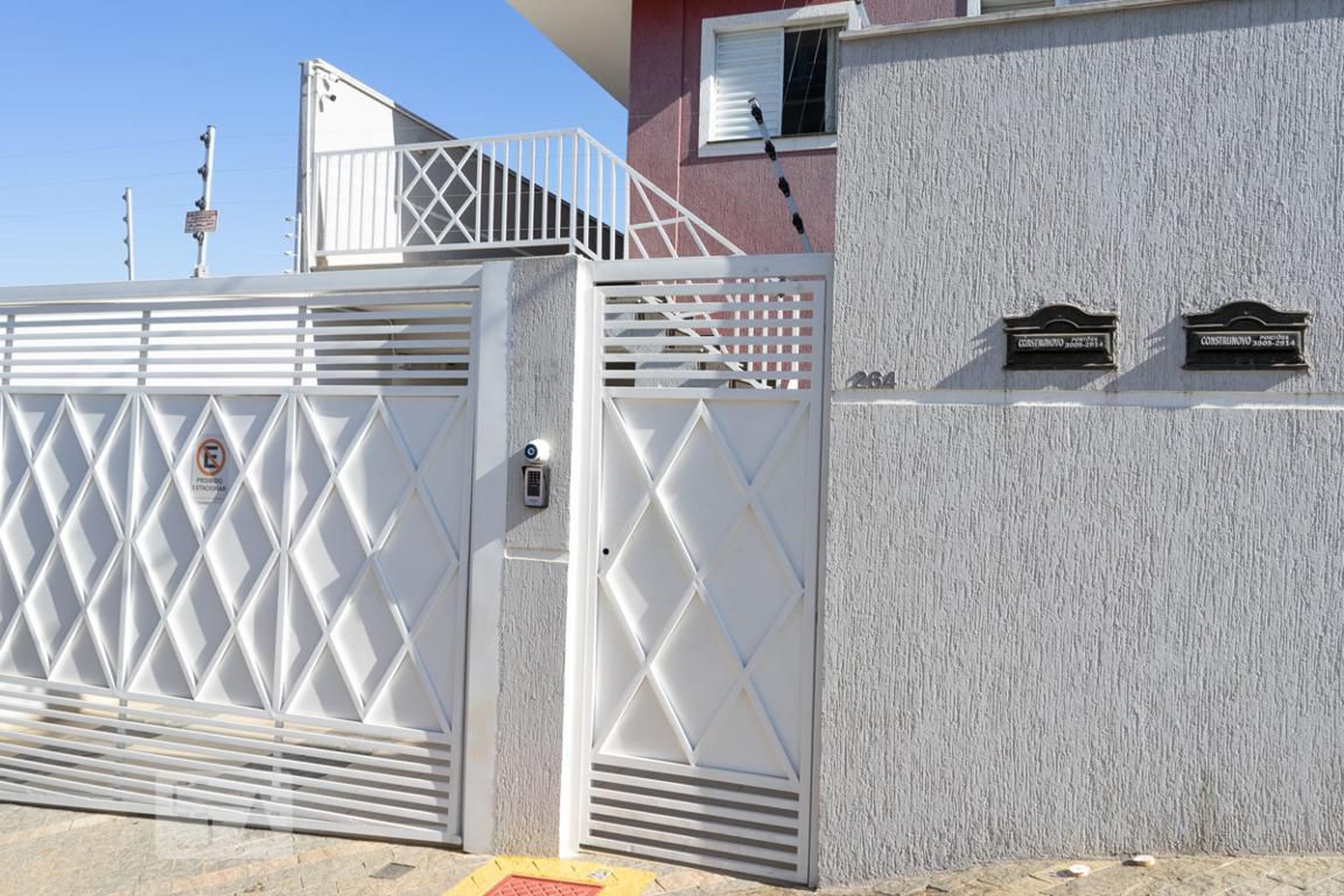 Fachada Condomínio em Rua Purus, 282