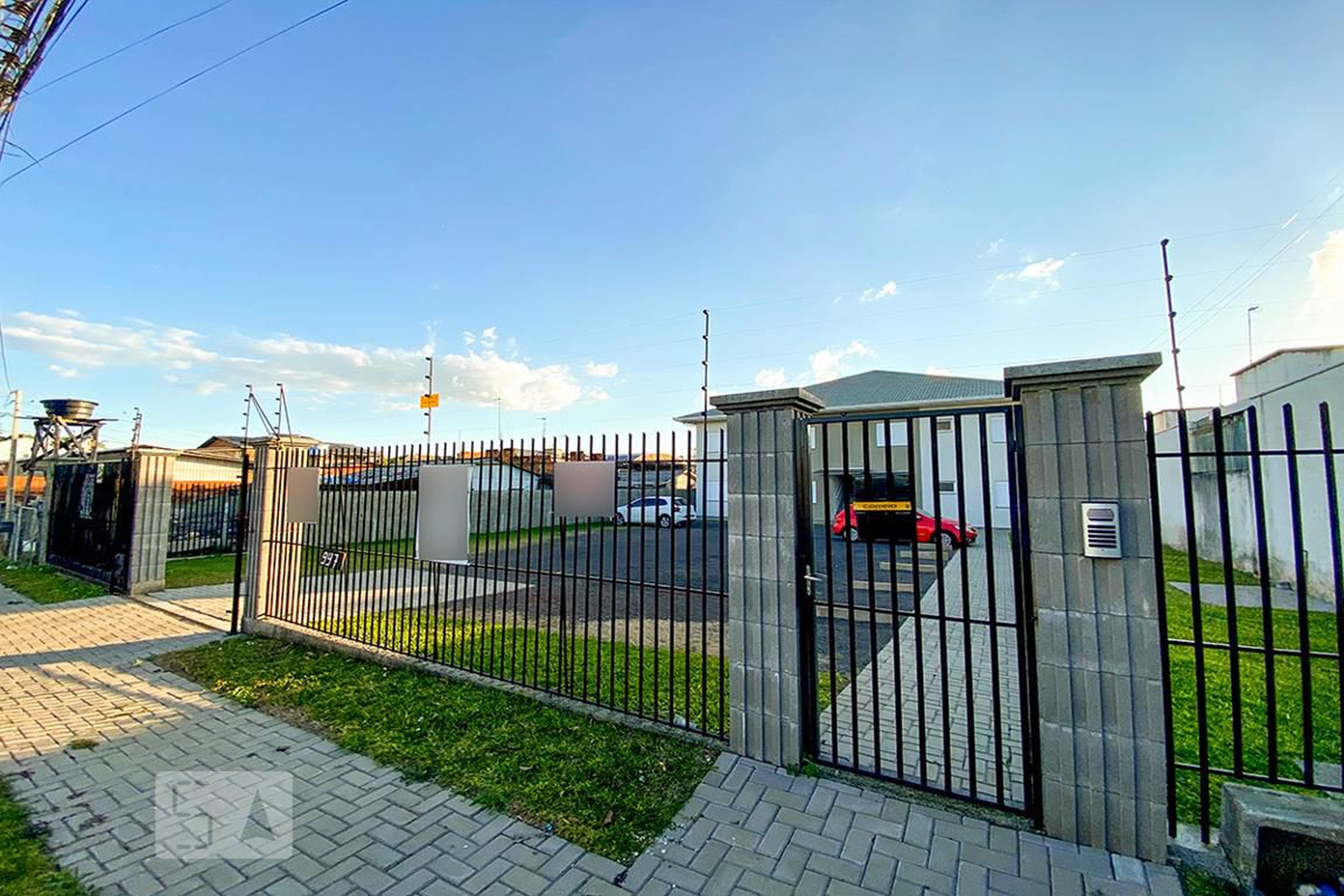 Fachada Condomínio em Rua Helmuth Heldt, 997