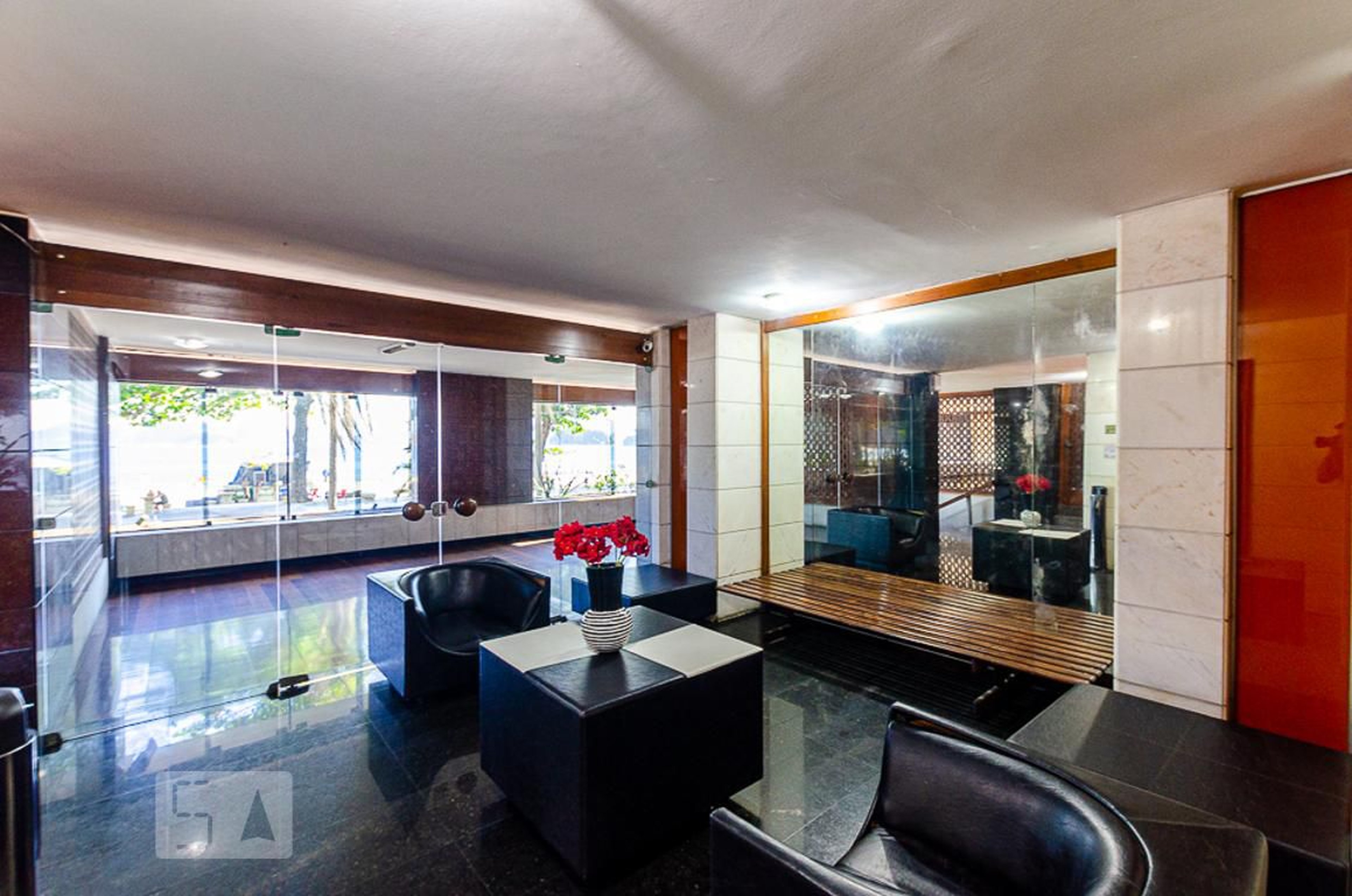 Hall de Entrada - Ibéria