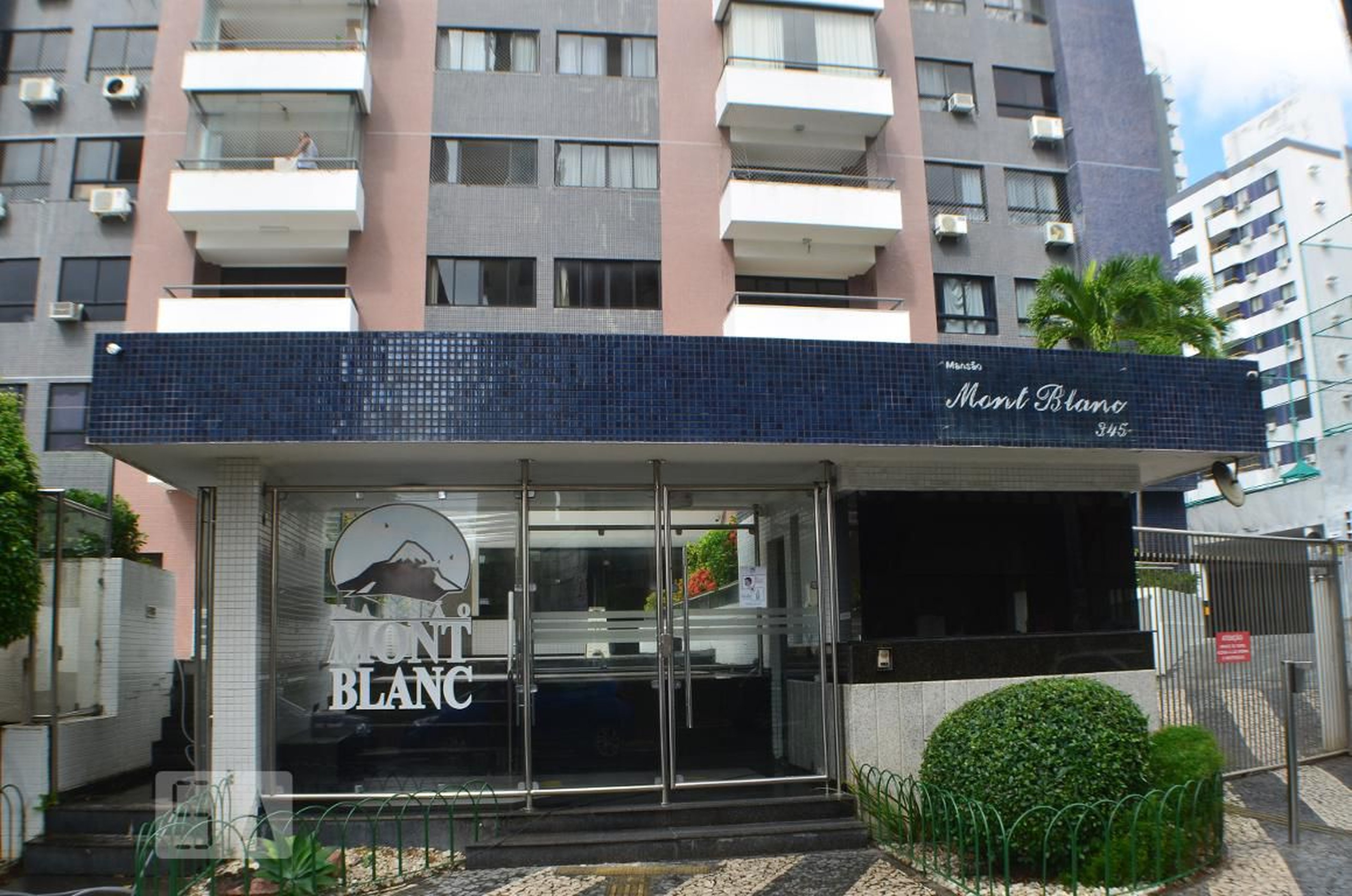 Fachada Condomínio Maison Mont Blanc