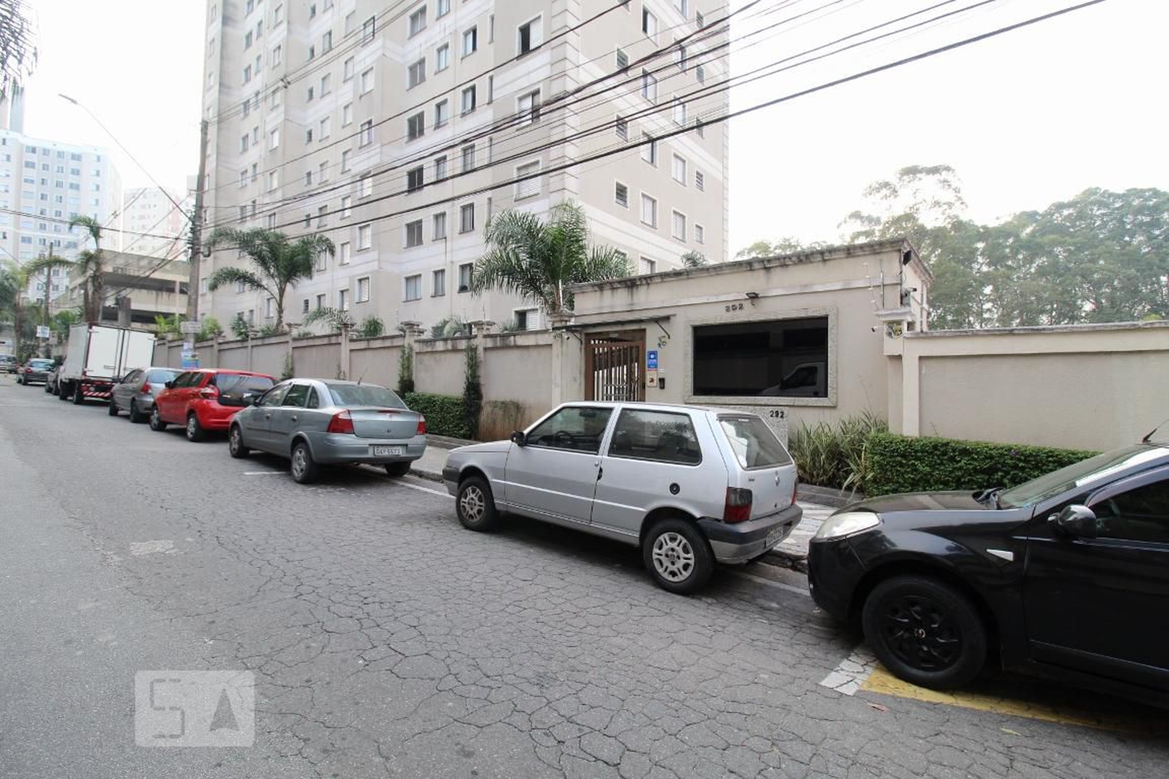 Fachada do Condomínio Condomínio Reserva Araçuai