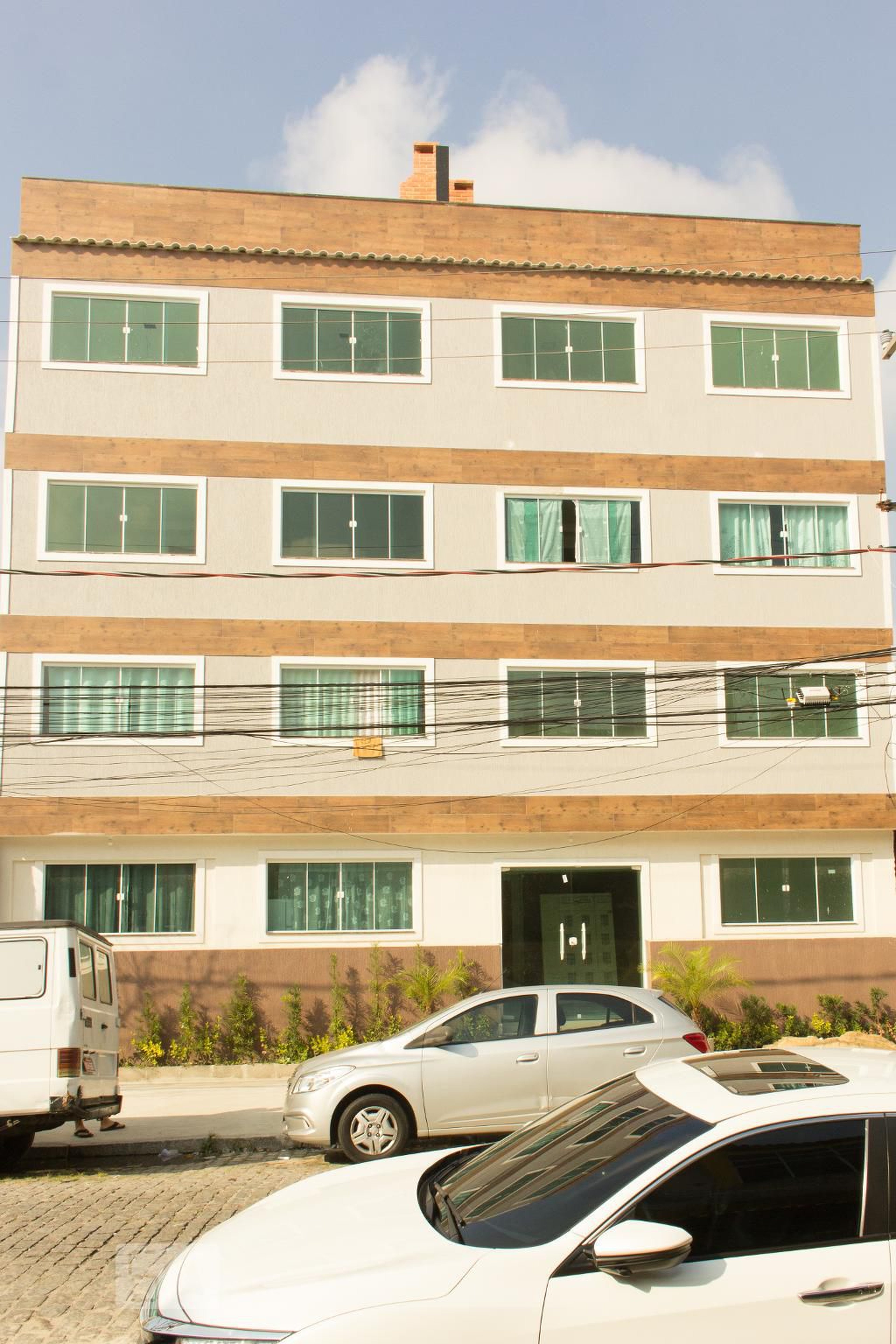 Fachada Condomínio em Rua Piracaia, 18